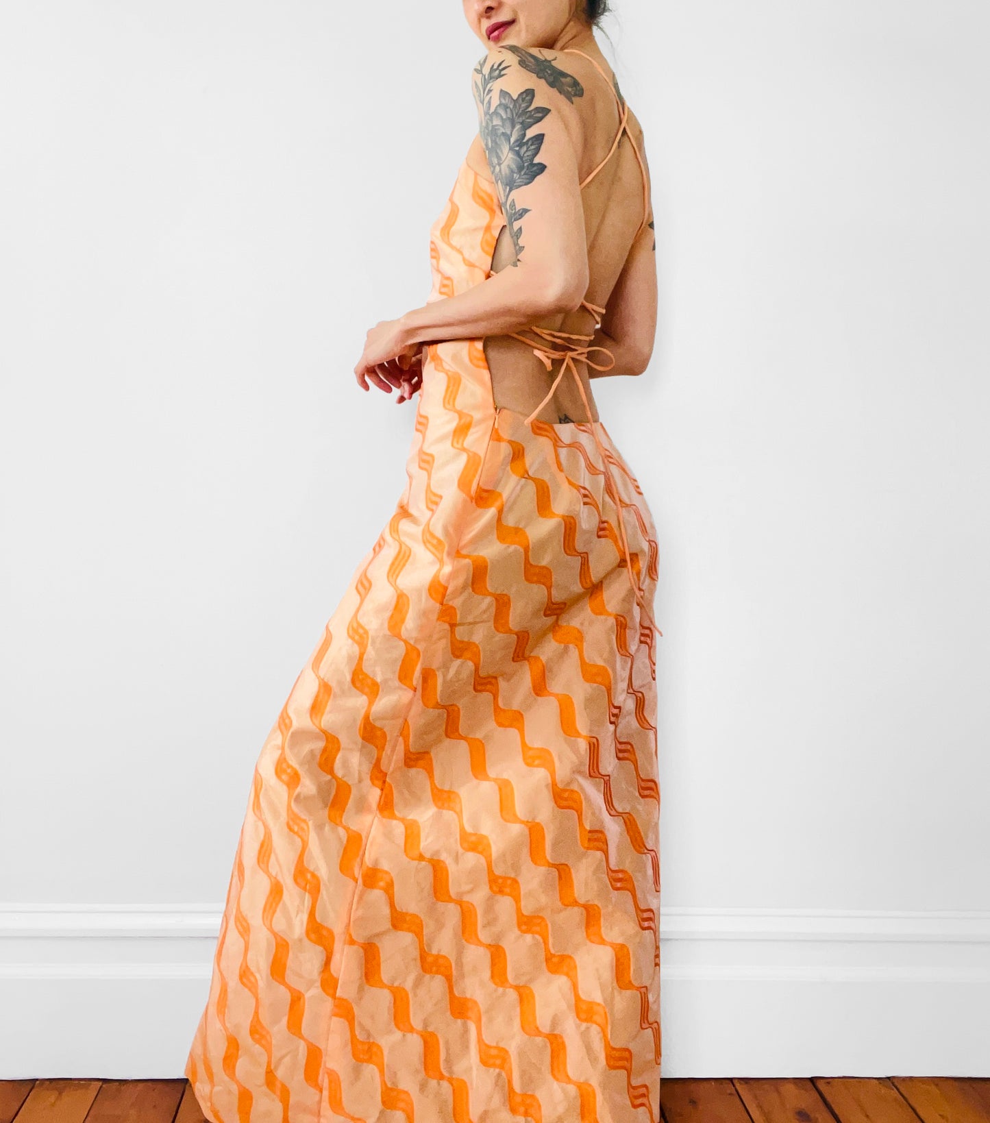 1970s Orange Organza Patterned Lace-Back Open-Back Floor-Length Tied-Back Lined Dress