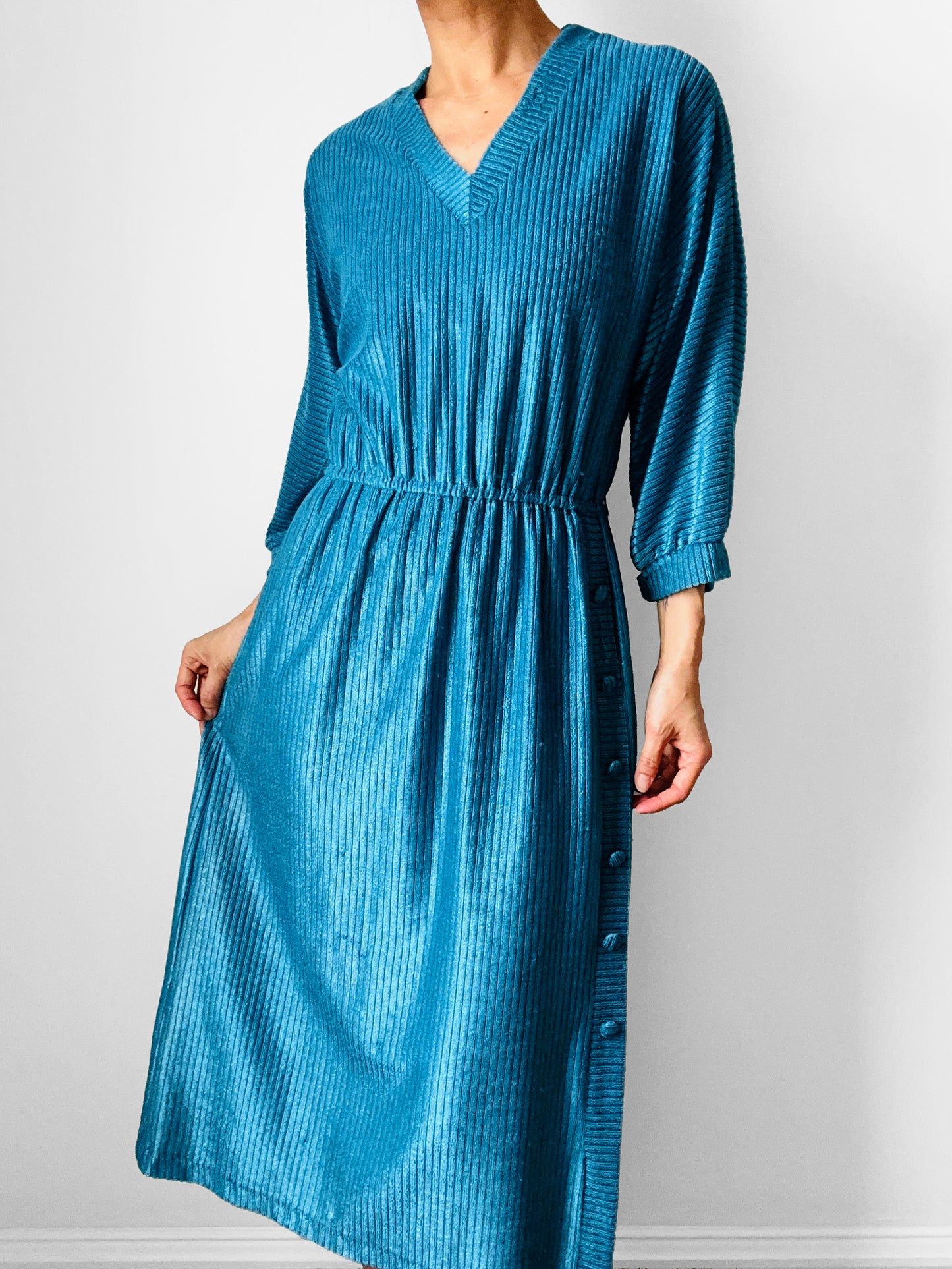 1970s Teal Velour Ribbed Elastic Waist Side-Button Knee Length Dress - Sz. S