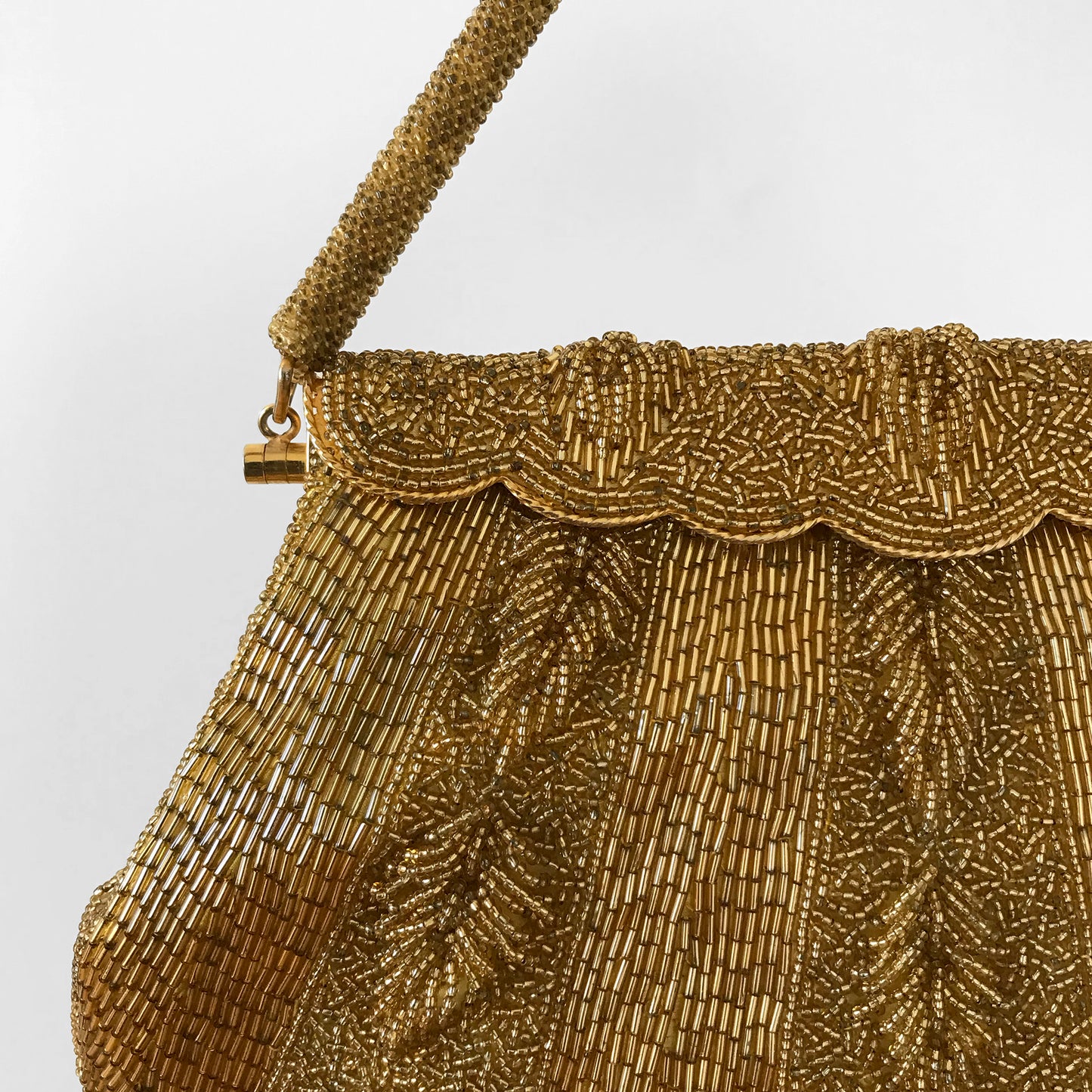 1980s Gold Beaded Leaf Embellished Scalloped-Edge Evening-Bag Purse