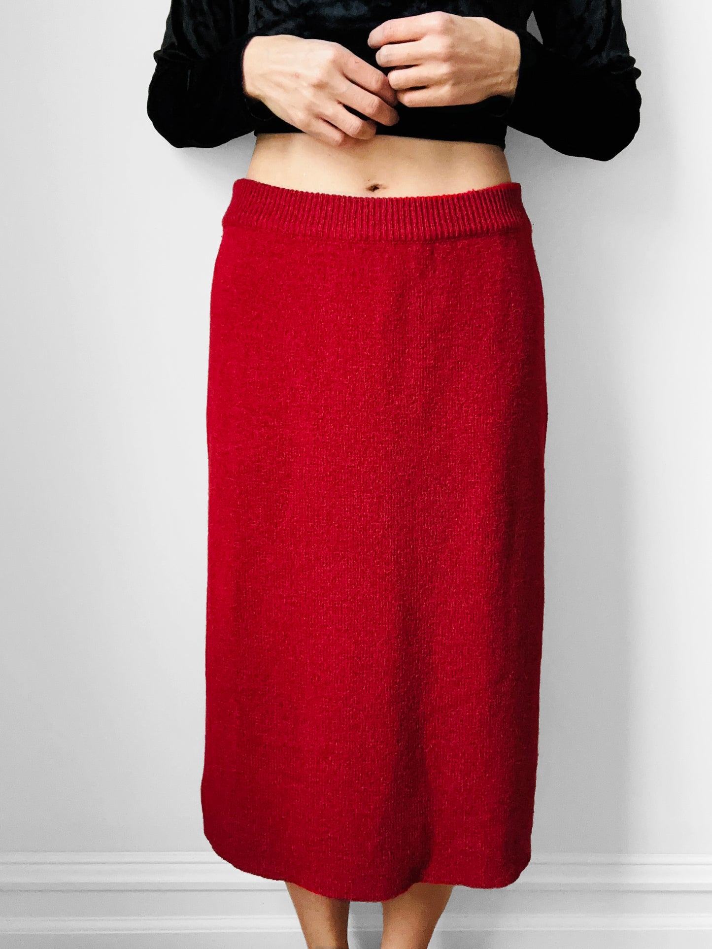 1990s Deep Red Woven Knit Elastic Waist Midi-Length Tube Skirt - Waist 29-34