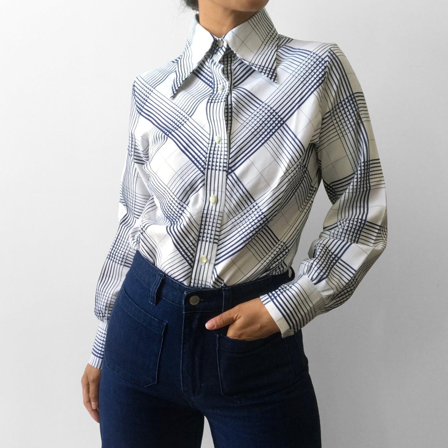 1970s Wide Lapel Button Front Blue and White Crosshatch Striped Shirt