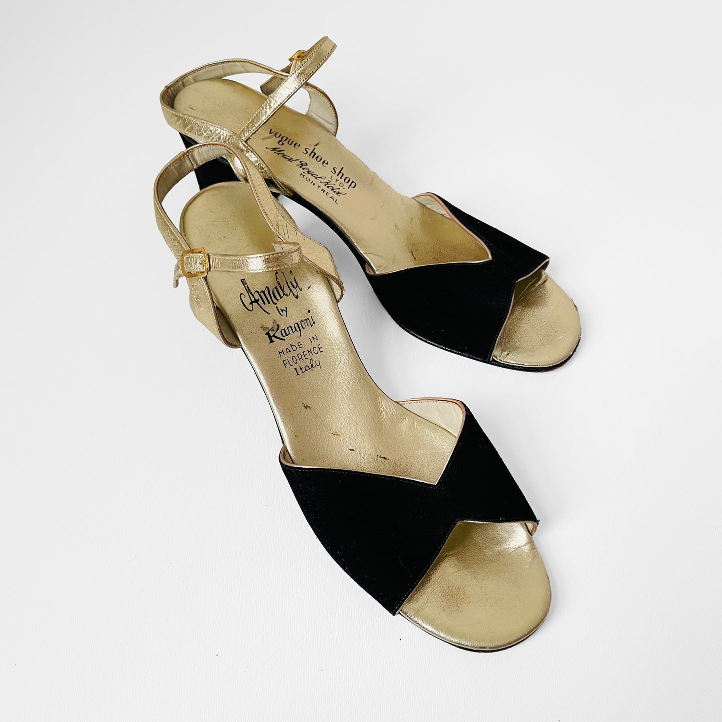 1970s Made in Italy Amalfi by Rangoni Black and Gold Velvet Open Toed Low Heel Sandals