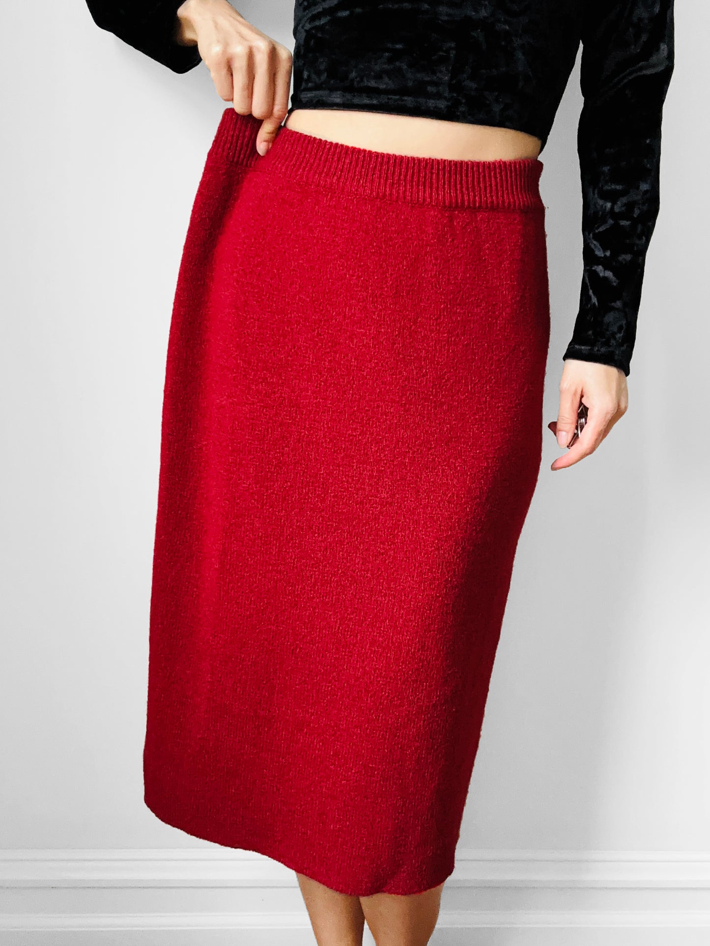 1990s Deep Red Woven Knit Elastic Waist Midi-Length Tube Skirt - Waist 29-34