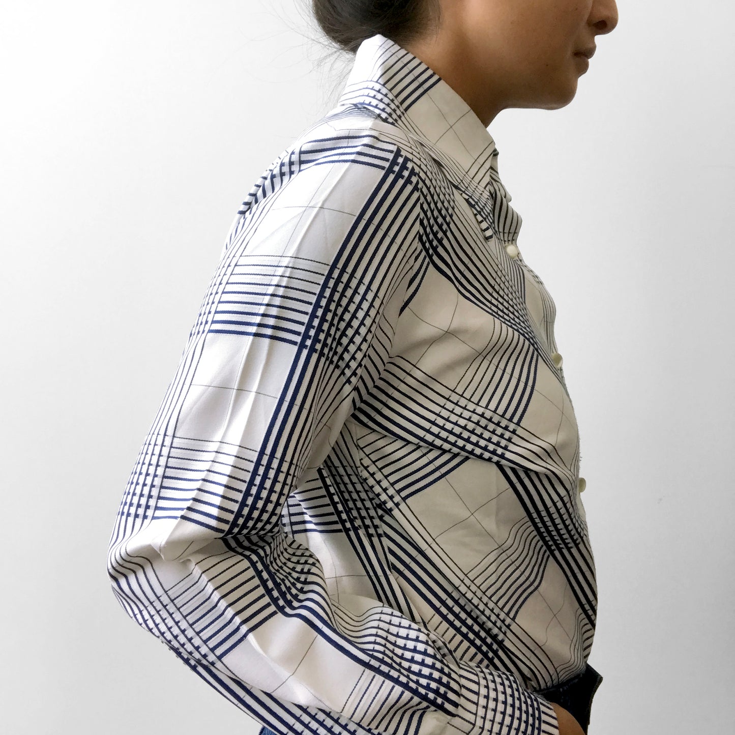 1970s Wide Lapel Button Front Blue and White Crosshatch Striped Shirt