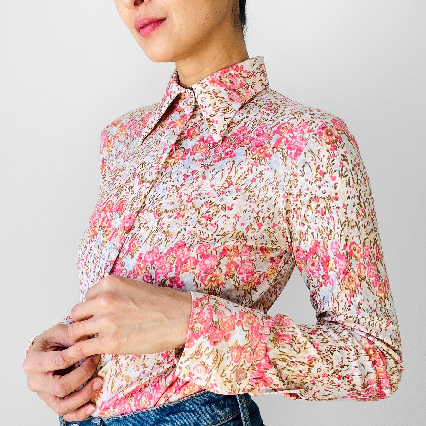 1970s Pink and Cream Floral Fitted Button-Up Collared Shirt - XS/S