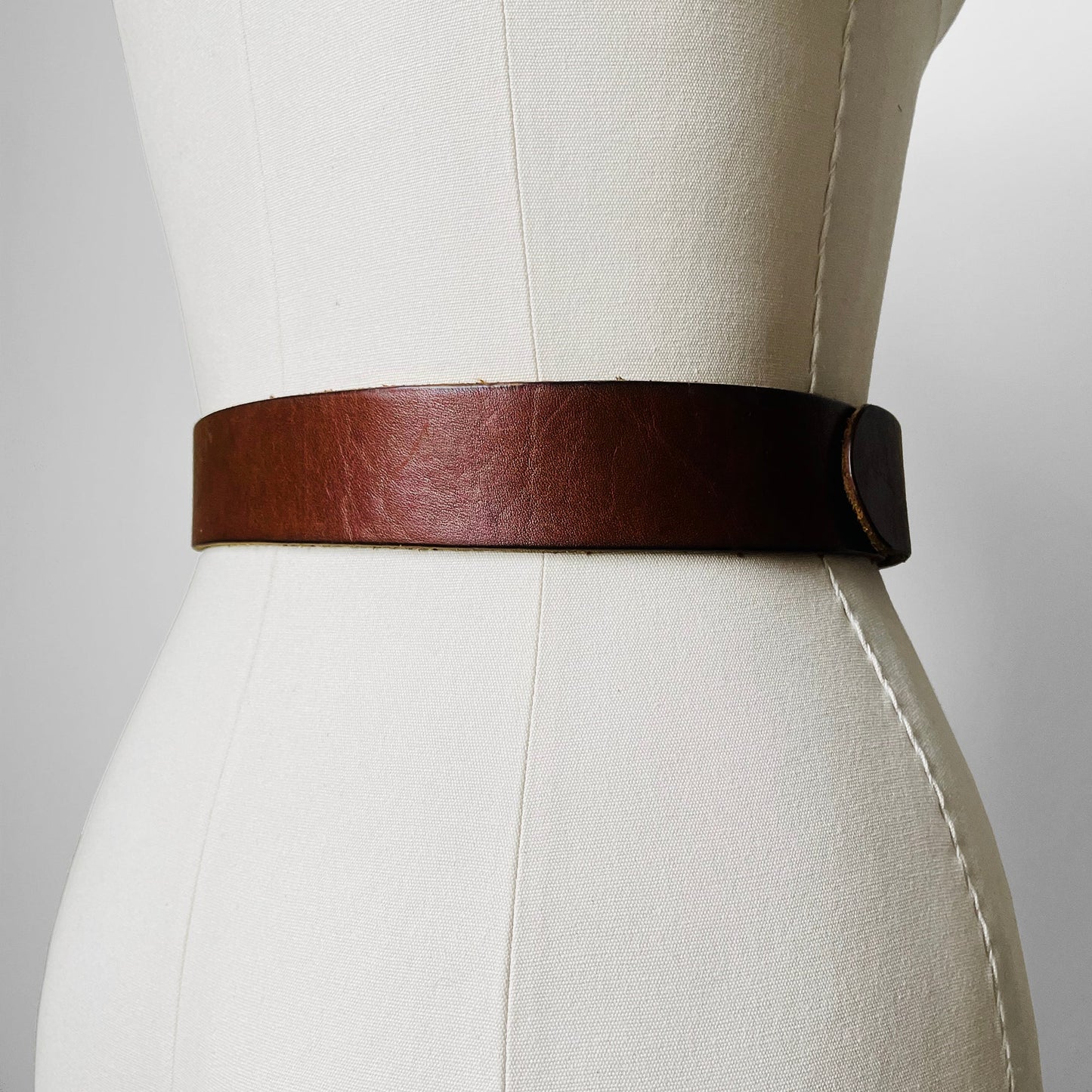 Heavy Auburn Leather Buckle Belt - Sz. 24-30