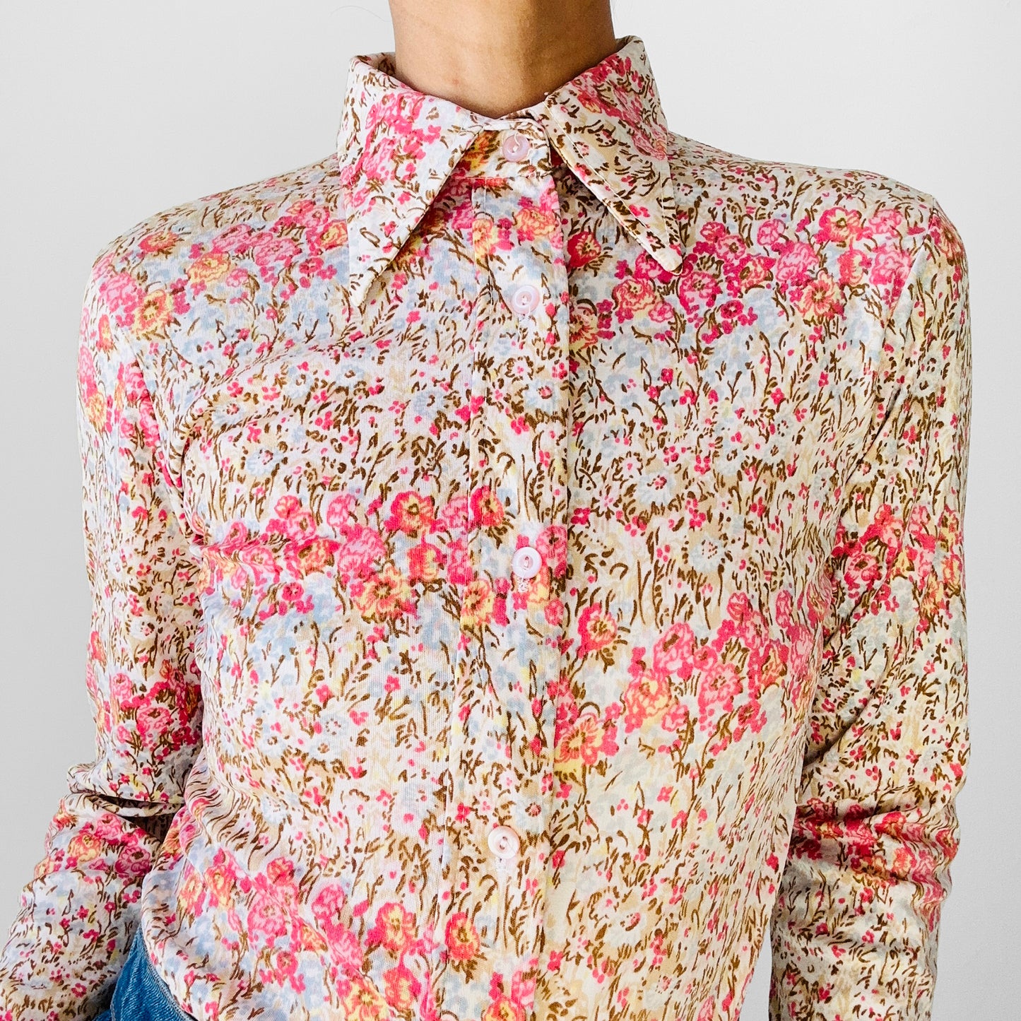 1970s Pink and Cream Floral Fitted Button-Up Collared Shirt - XS/S