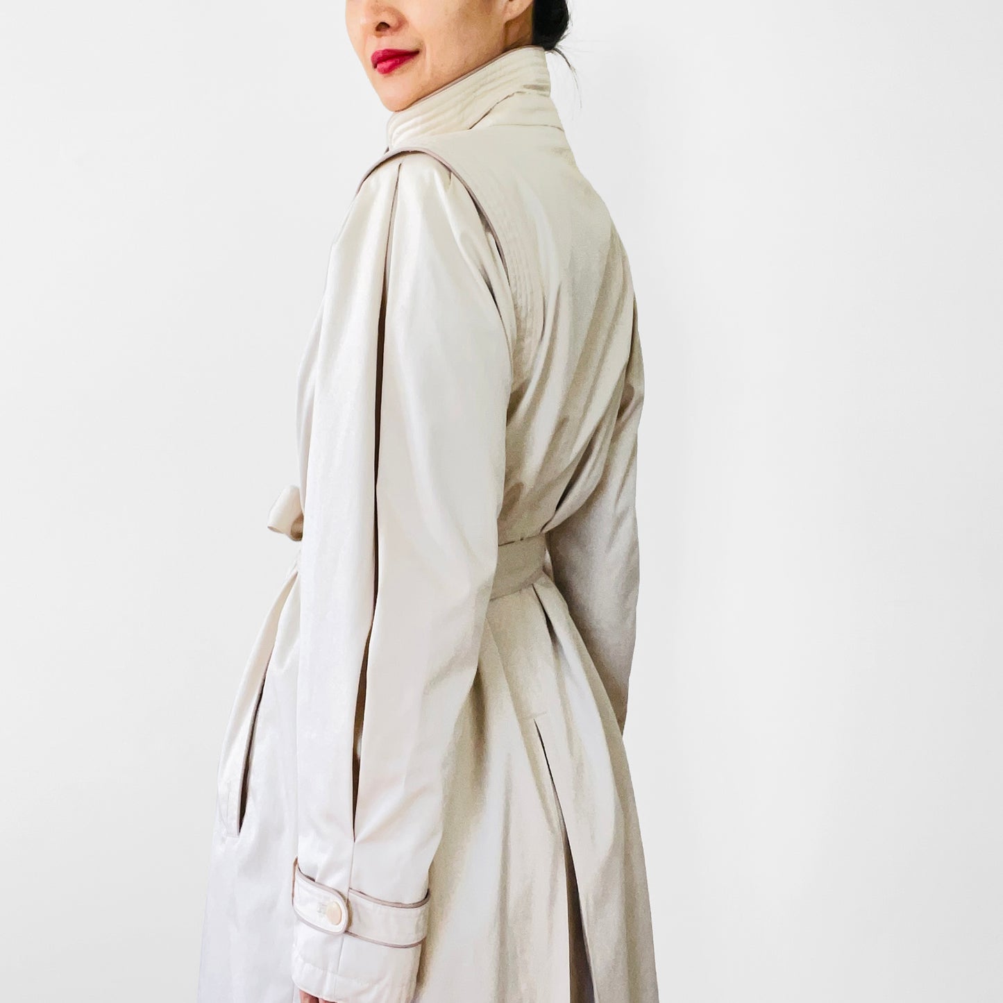 1970s Piped High-Collared Spring Trench Coat