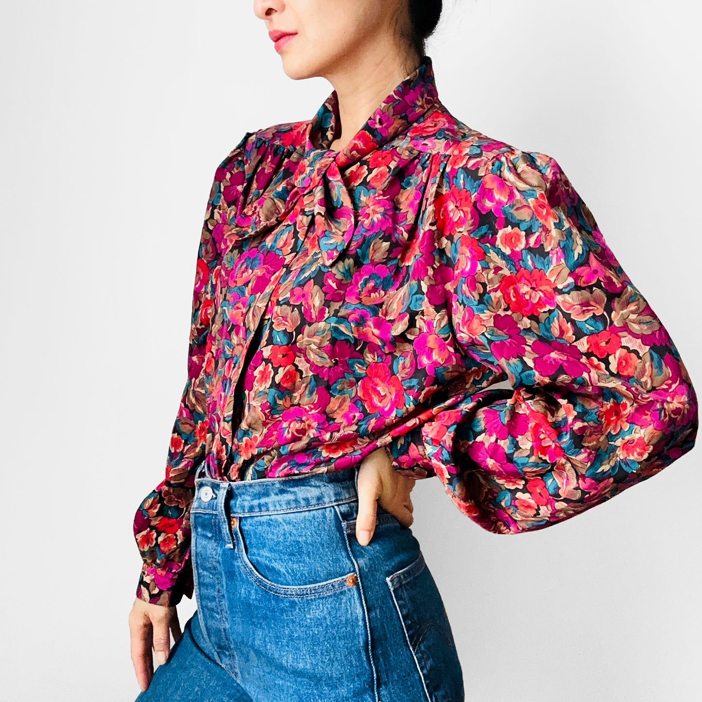 1980s Floral Patterned Pleated Puff Sleeve Button-Front Blouse - M/L