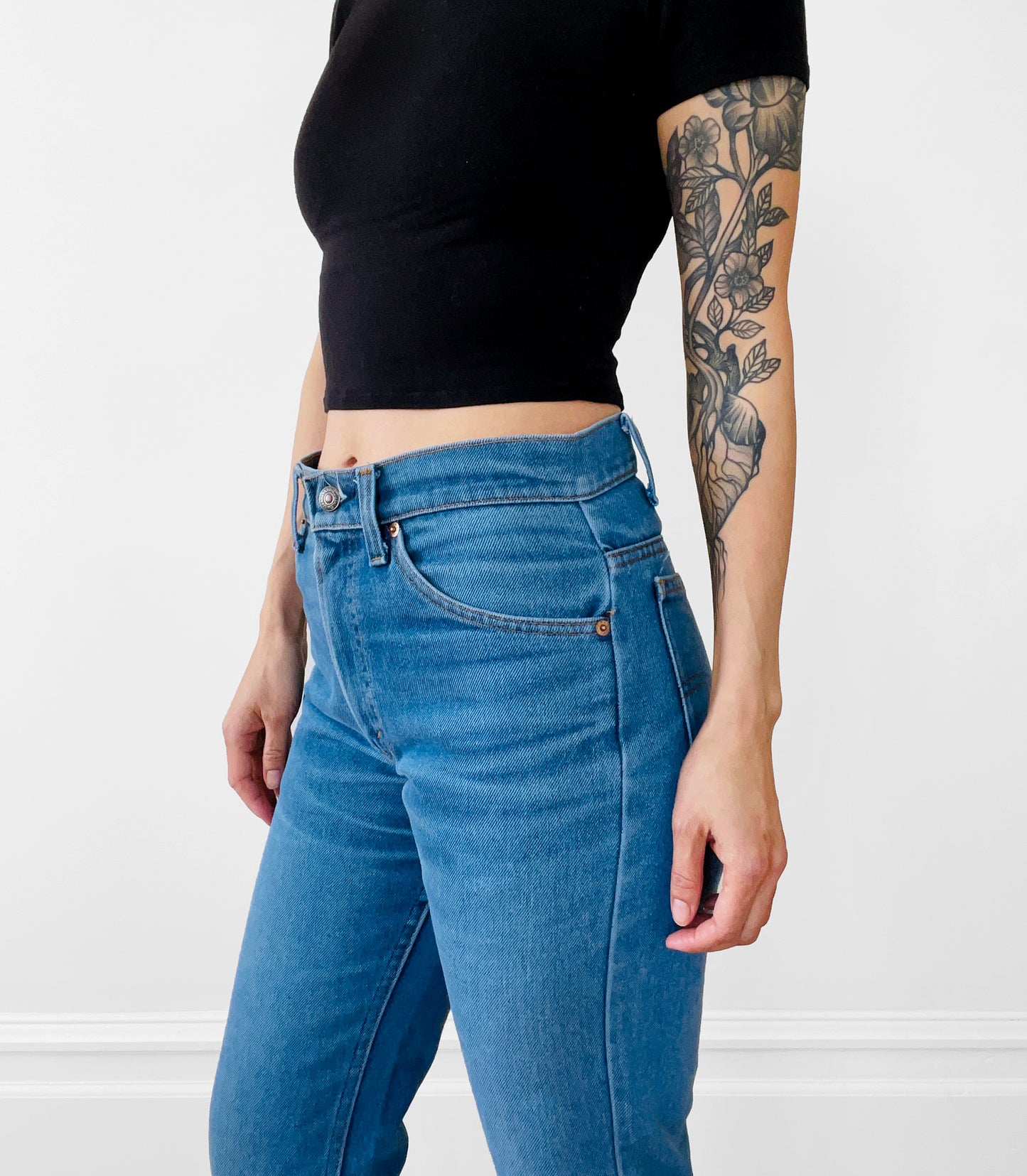 1990s Distressed High-Waisted Orange Tab Levi's Denim Blue Jeans