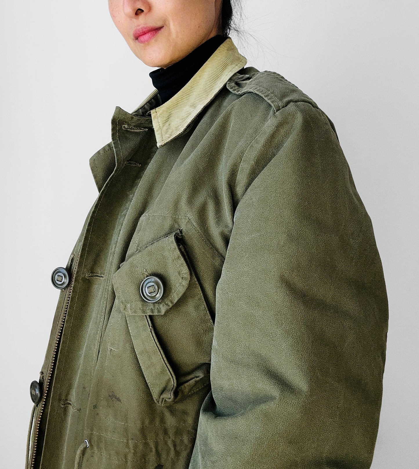 1990s Quilted Lined Corduroy Collar Olive Green Military Army Combat Jacket - Reg. M