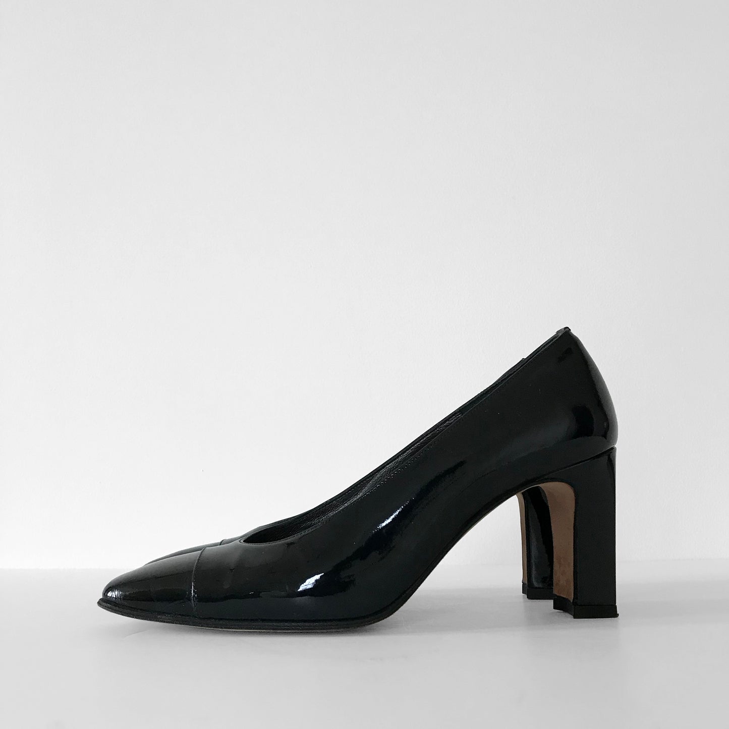 1990s Black Made in Italy Patent-Leather Boxy Heeled High-Heel Pumps