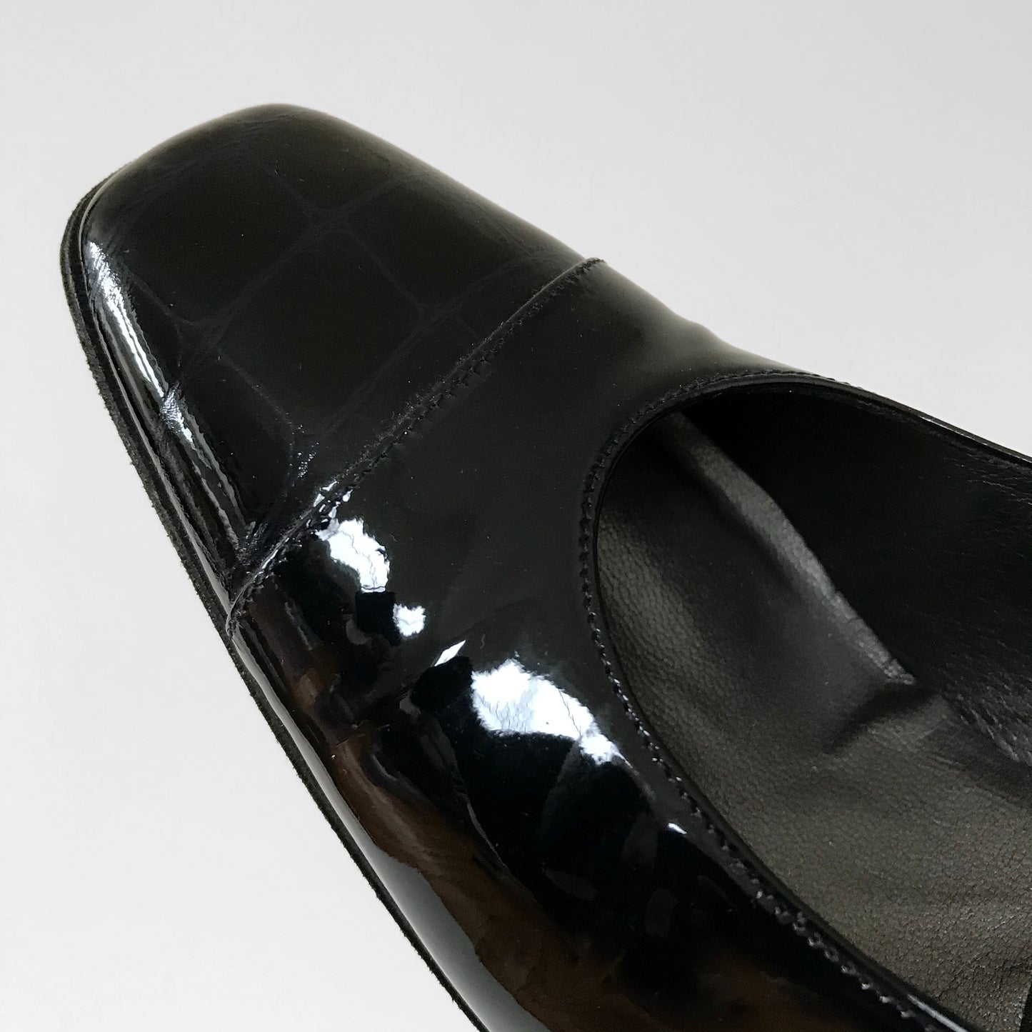 1990s Black Made in Italy Patent-Leather Boxy Heeled High-Heel Pumps