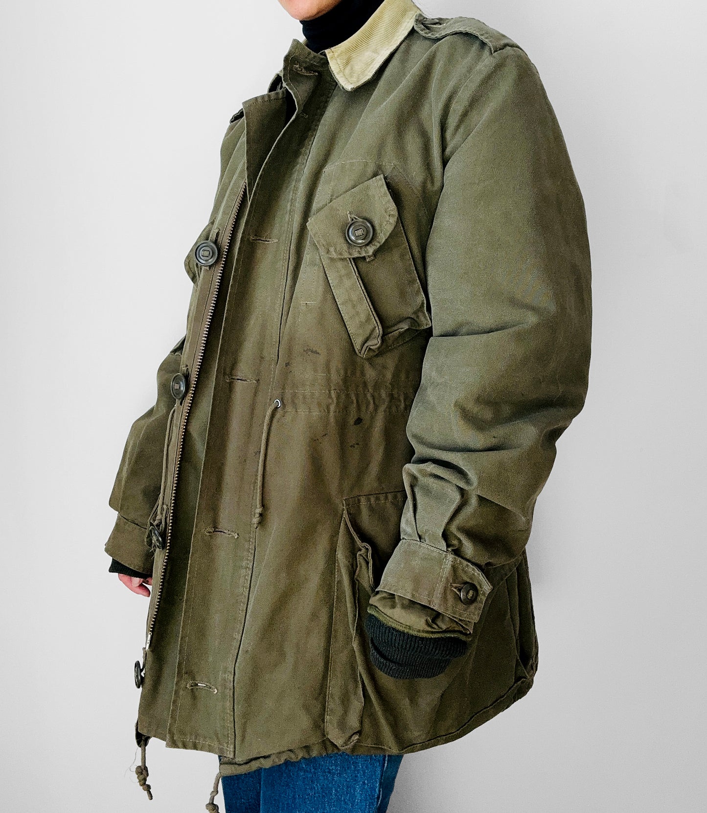 1990s Quilted Lined Corduroy Collar Olive Green Military Army Combat Jacket - Reg. M