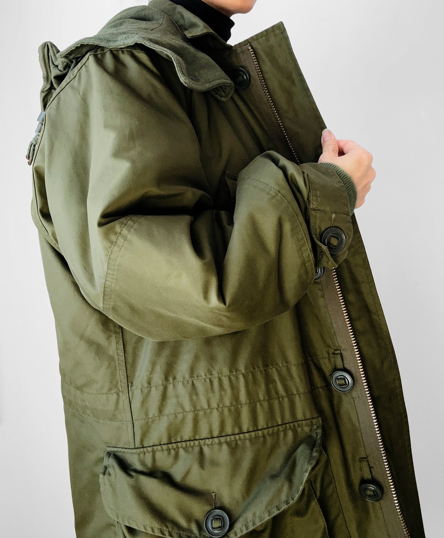 1980s - 1990s Quilted Lined Olive Green Military Army Battle Field Jacket - Sz. L