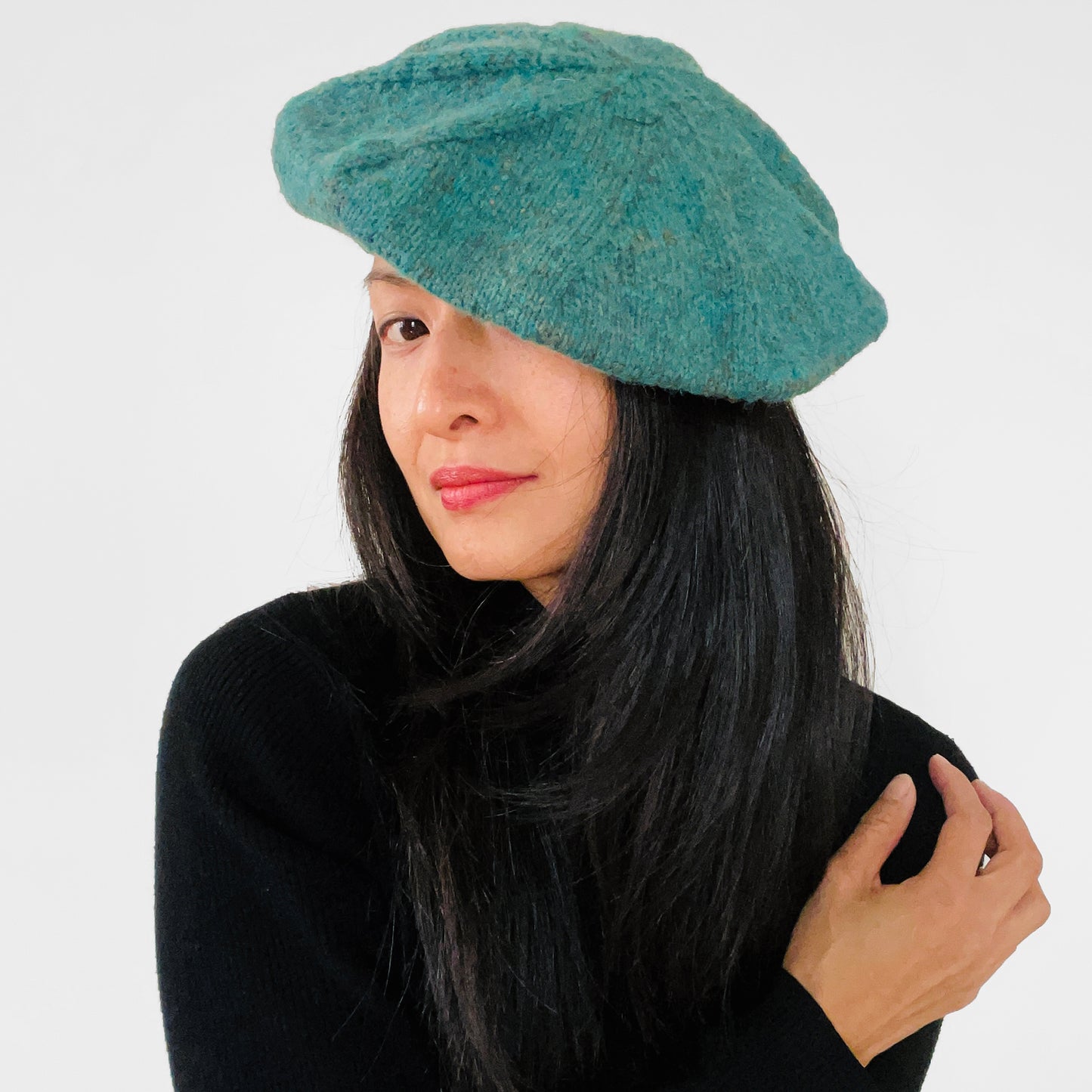 1970s Teal Green-Blue Handknit Handmade Wool Knit Beret Hat