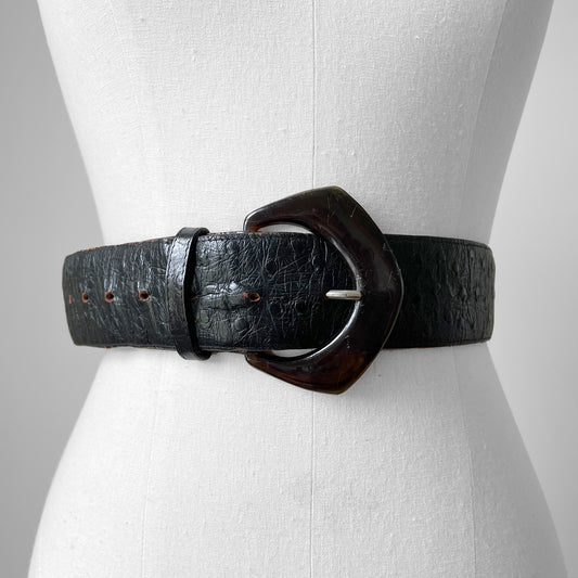 1960s Tortoise Shell Buckle Stippled Black Leather Belt - Sz. 27.5-33