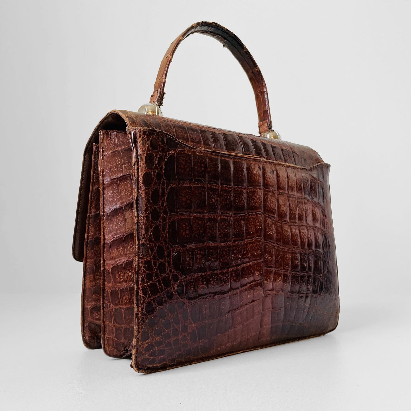 1960s Top Handle Alligator Leather Accordion Handbag