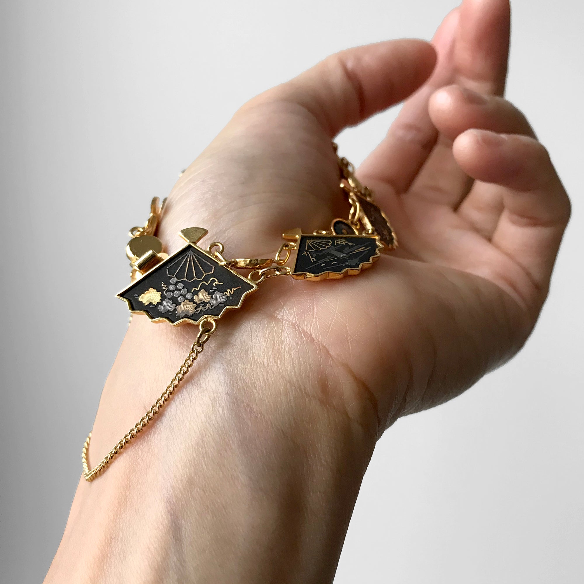 1960s Amita Japan Damascene Fan Link Gold-Filled Bracelet – Box