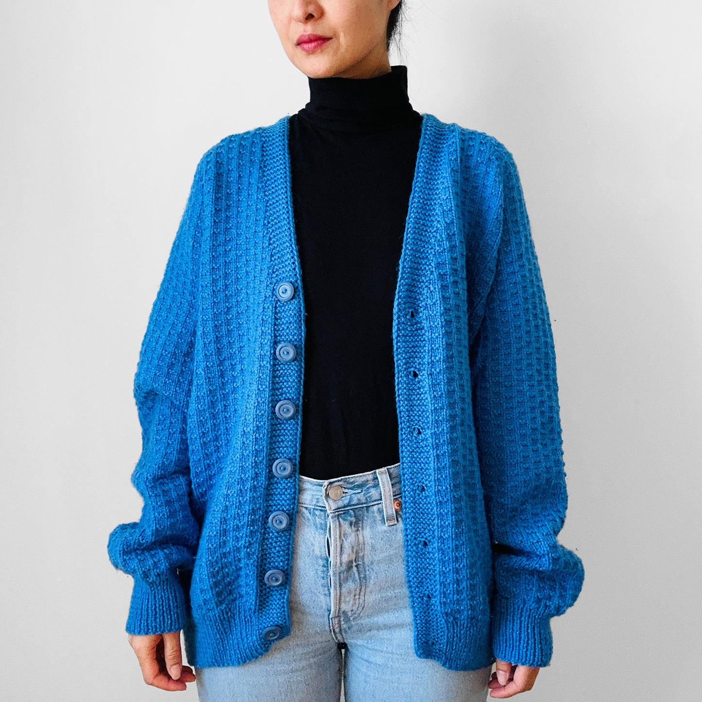 1980s Sky Blue Relaxed Fit Soft Waffle Textured Knit Cardigan Sweater