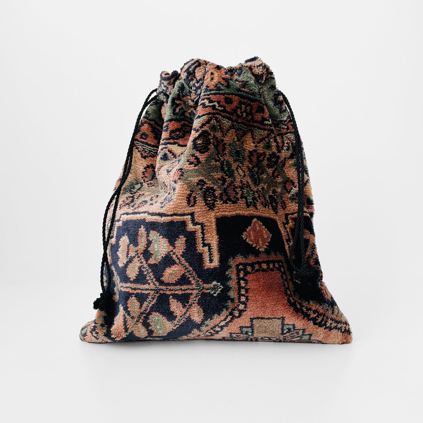 Velvety Patterned Drawstring Carpet Pouch Bag