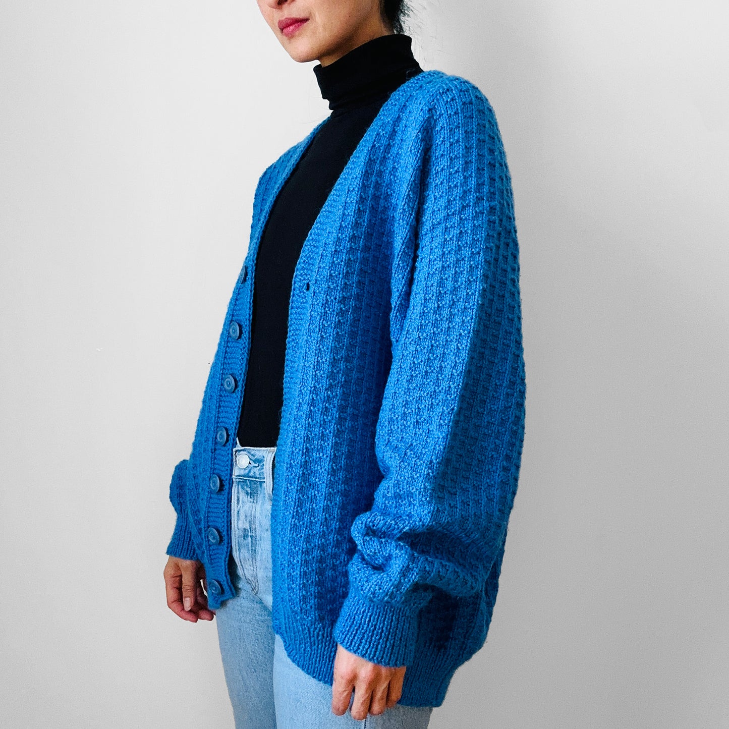 1980s Sky Blue Relaxed Fit Soft Waffle Textured Knit Cardigan Sweater