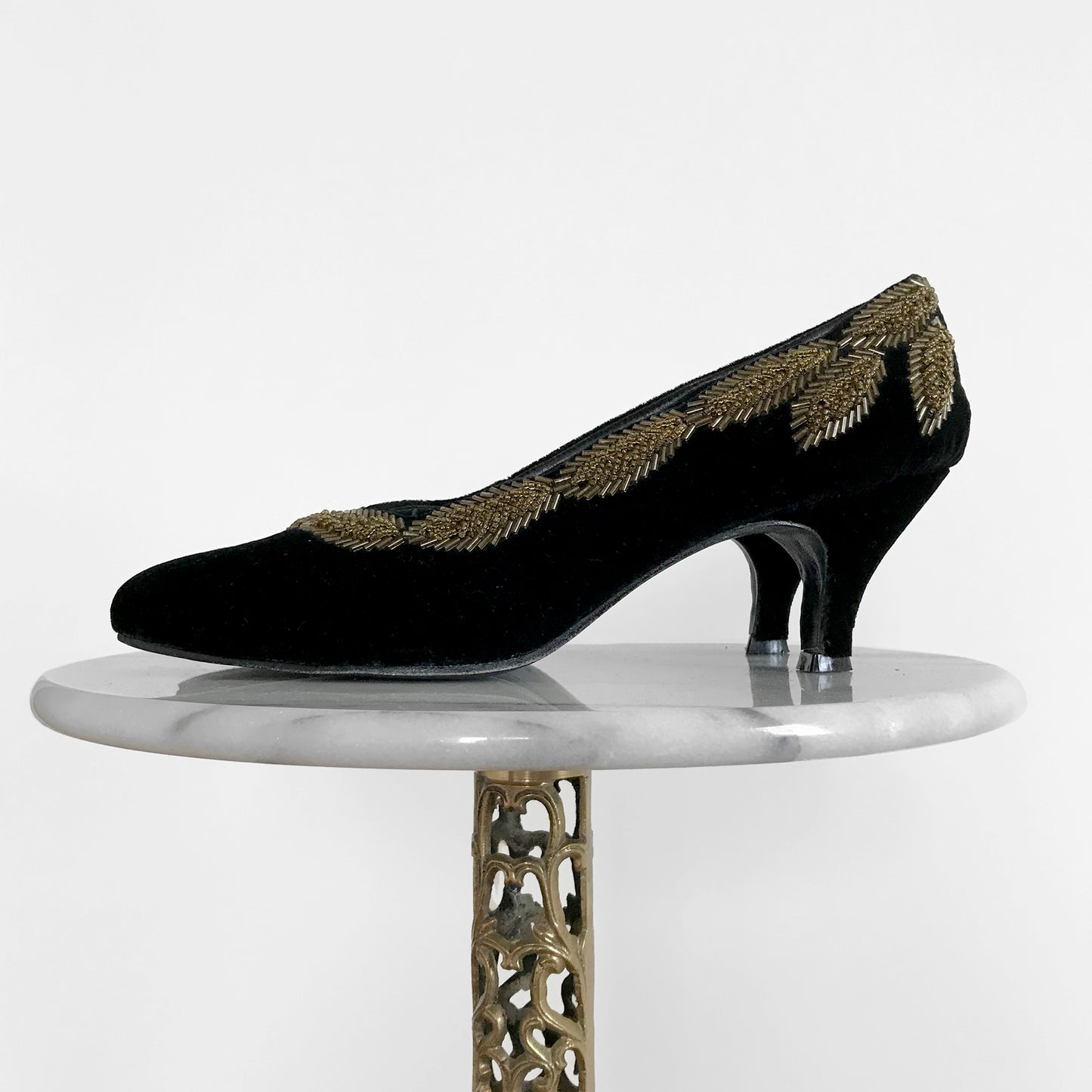 1960s Black Velvet Leaf Beaded Pump