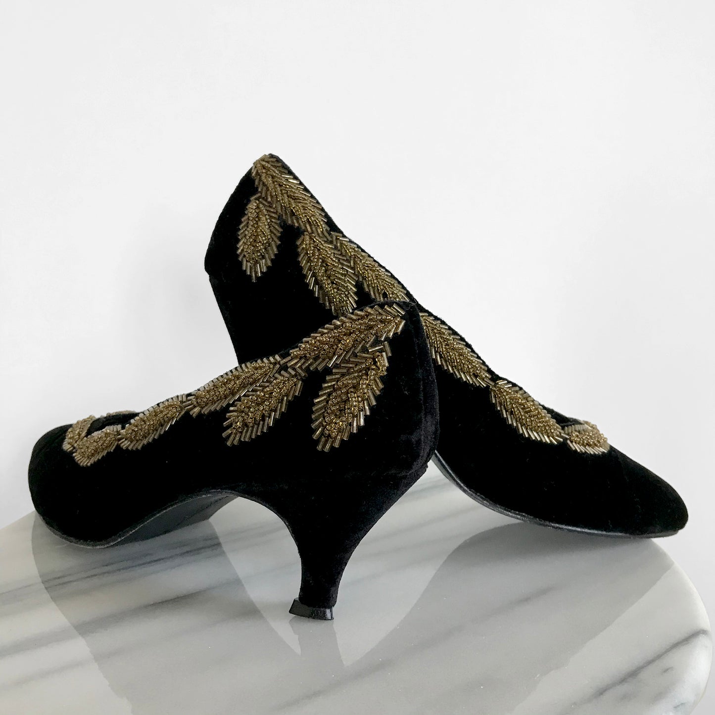 1960s Black Velvet Leaf Beaded Pump