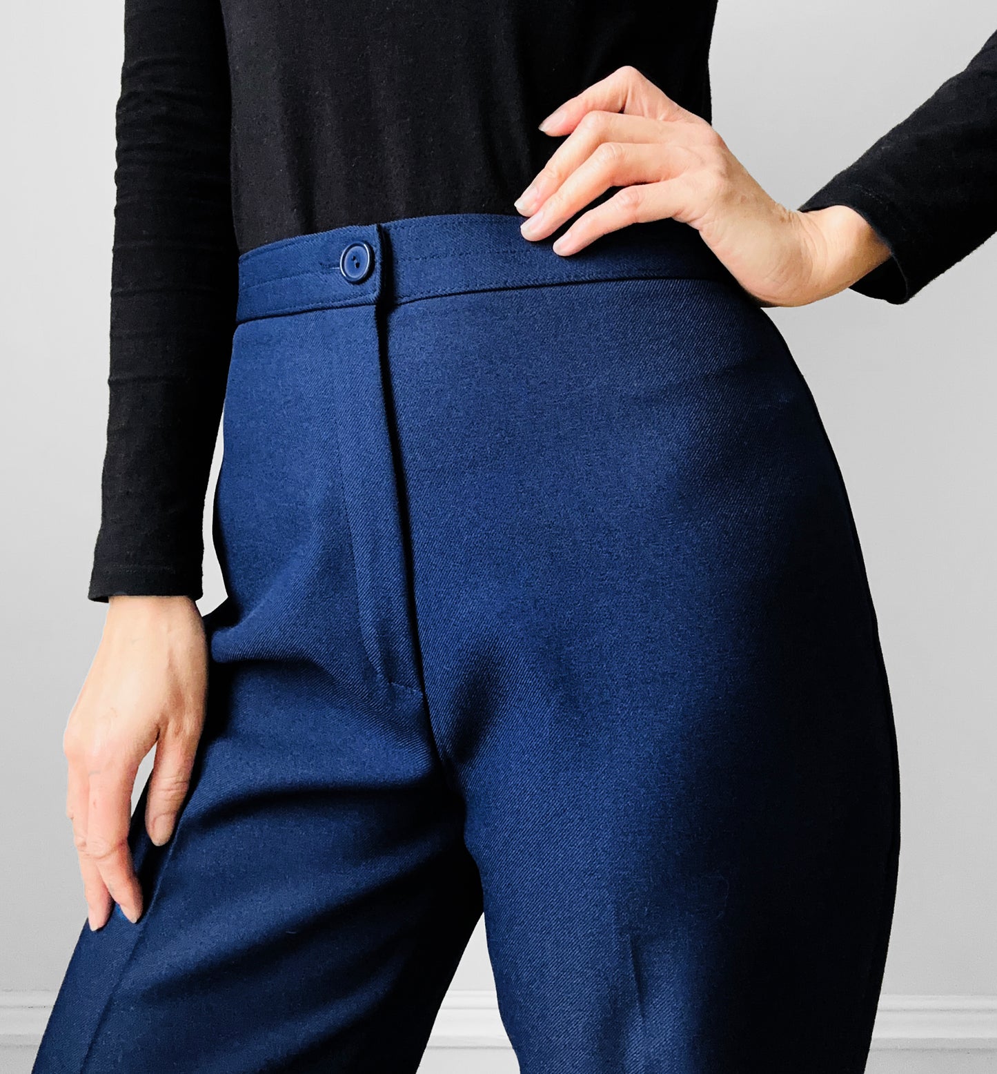 1970s Made in Canada High-Waisted Navy Blue Polyester Fitted Tapered-Leg Pants - Waist 28