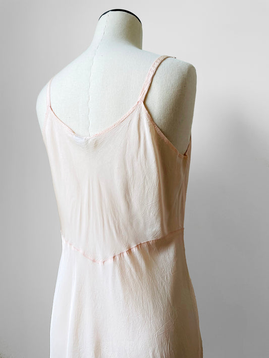 1960s Pale Blush Pink Taffeta Scalloped Detail Slip Dress - S/M