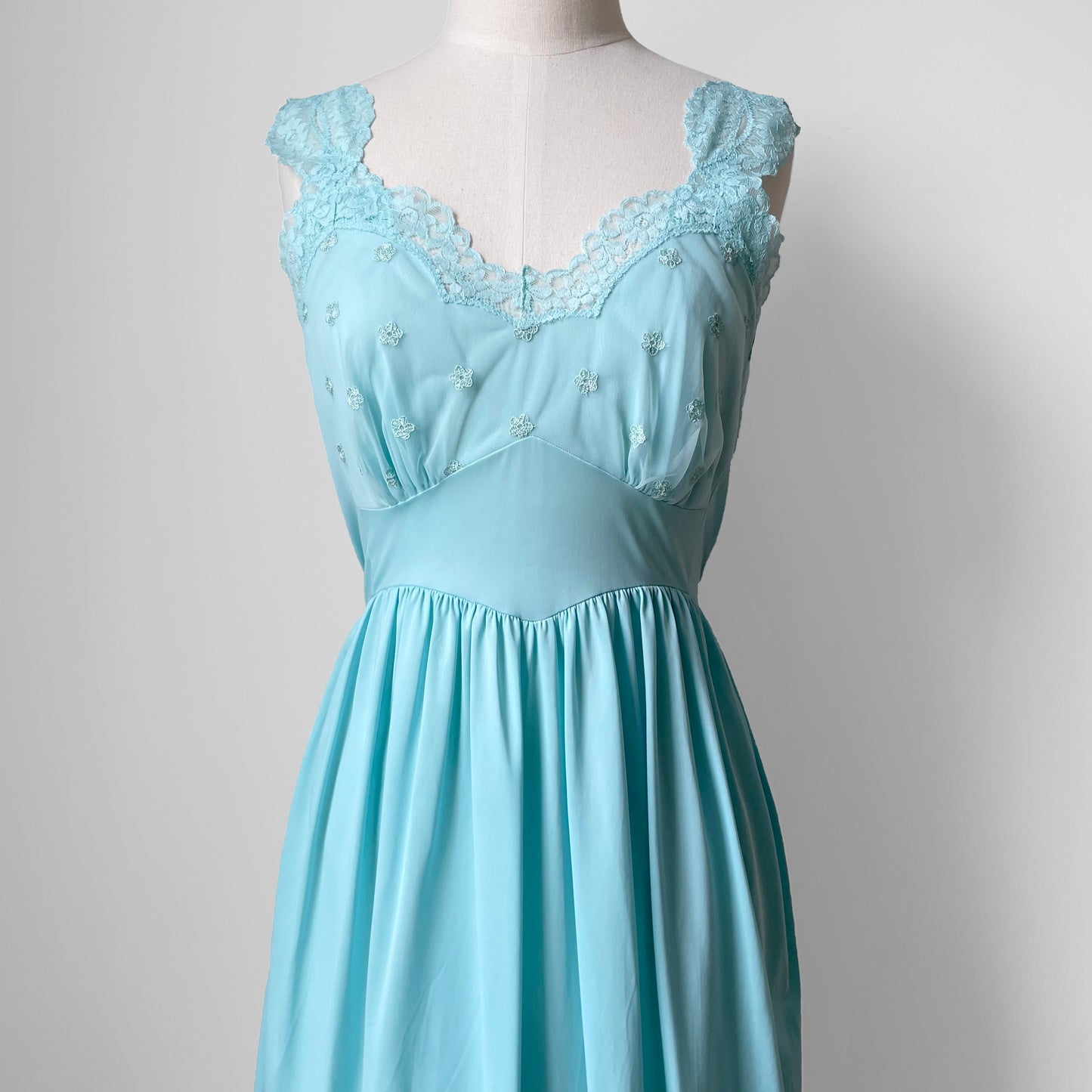 1960s Blue Turquoise Lace Sweetheart Neck Belted Slip Night Dress - S/M