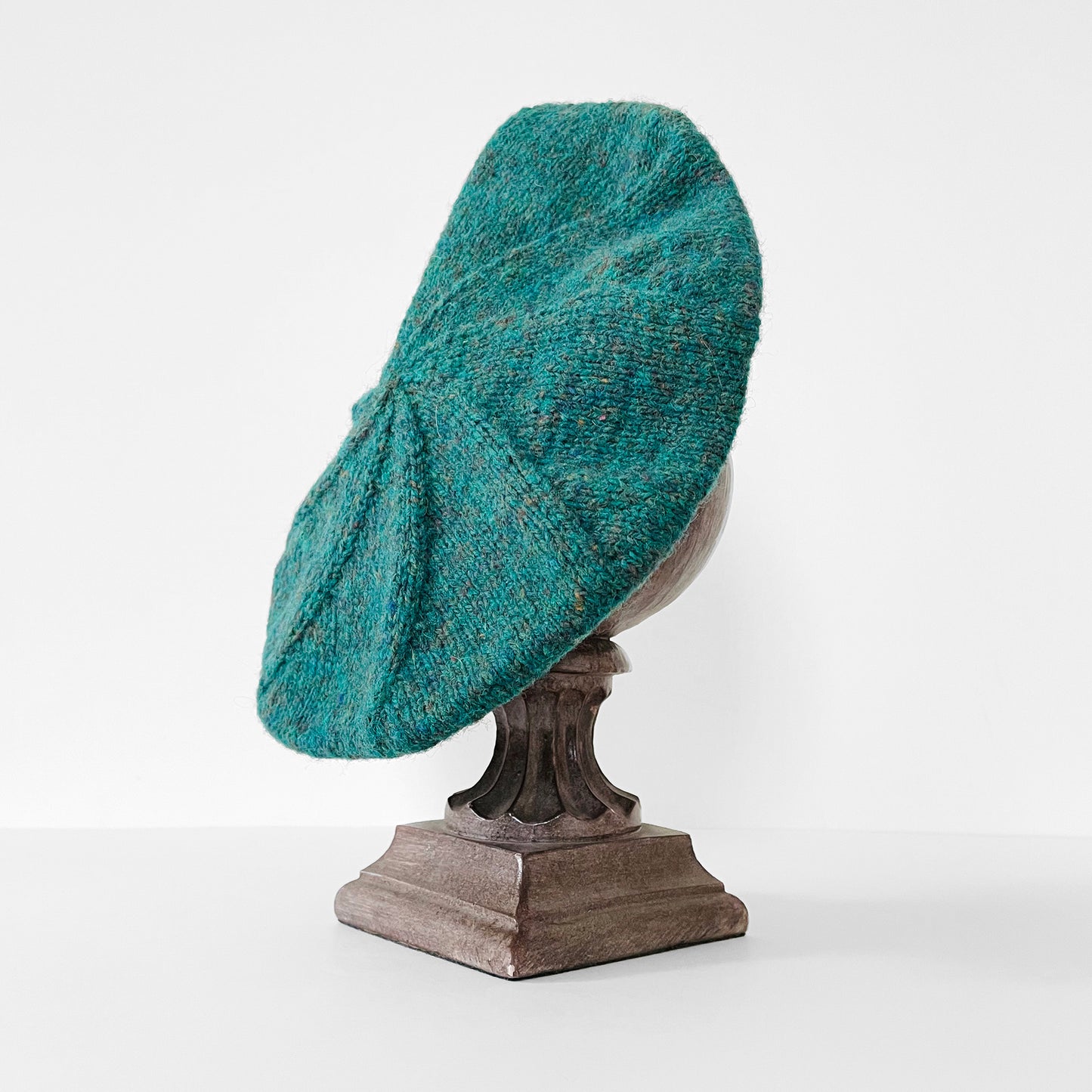 1970s Teal Green-Blue Handknit Handmade Wool Knit Beret Hat