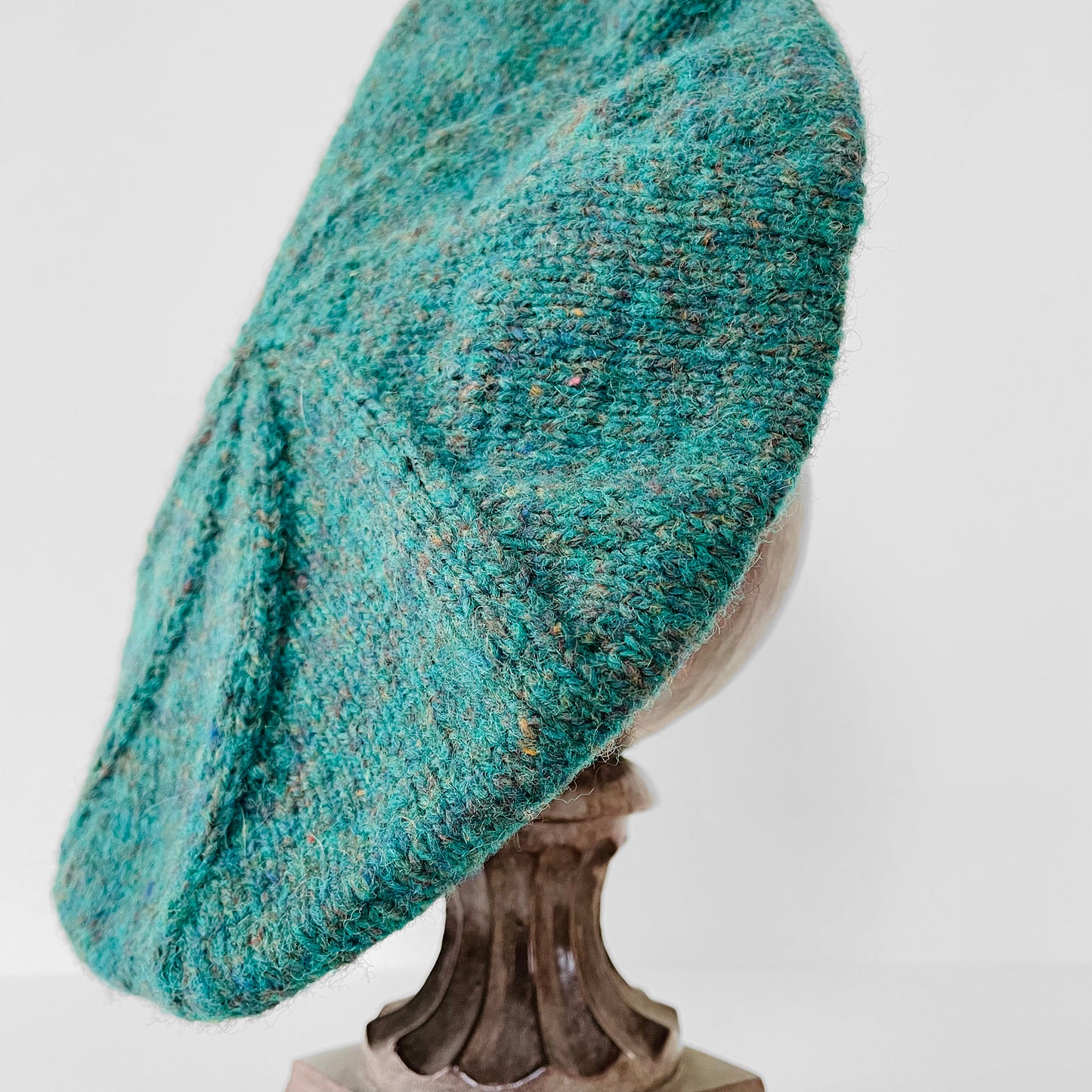 1970s Teal Green-Blue Handknit Handmade Wool Knit Beret Hat