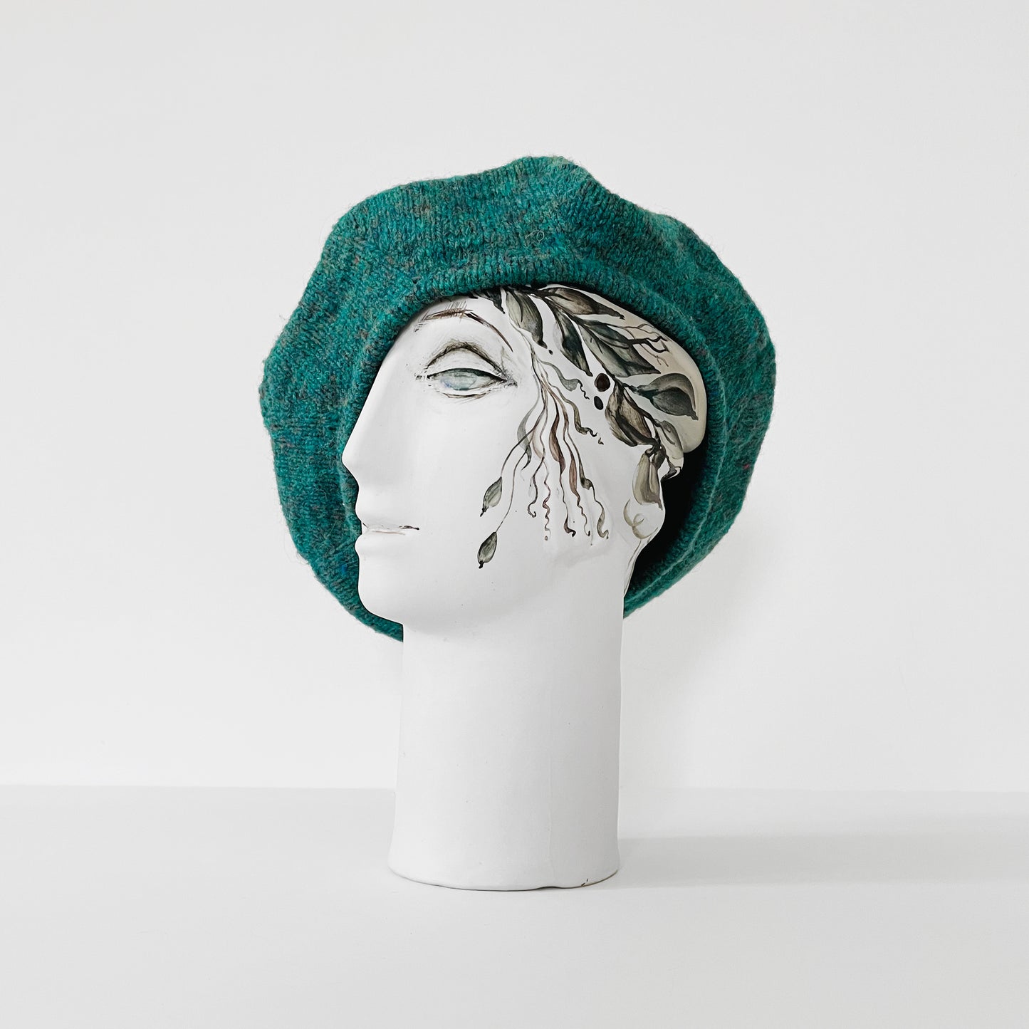 1970s Teal Green-Blue Handknit Handmade Wool Knit Beret Hat