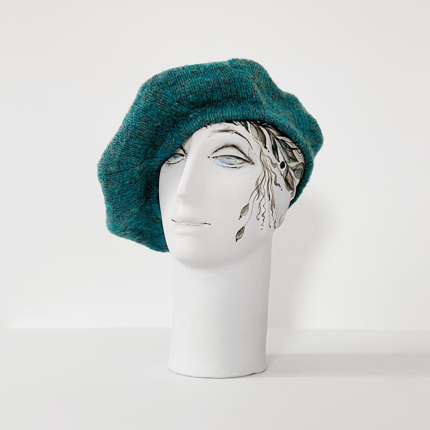 1970s Teal Green-Blue Handknit Handmade Wool Knit Beret Hat