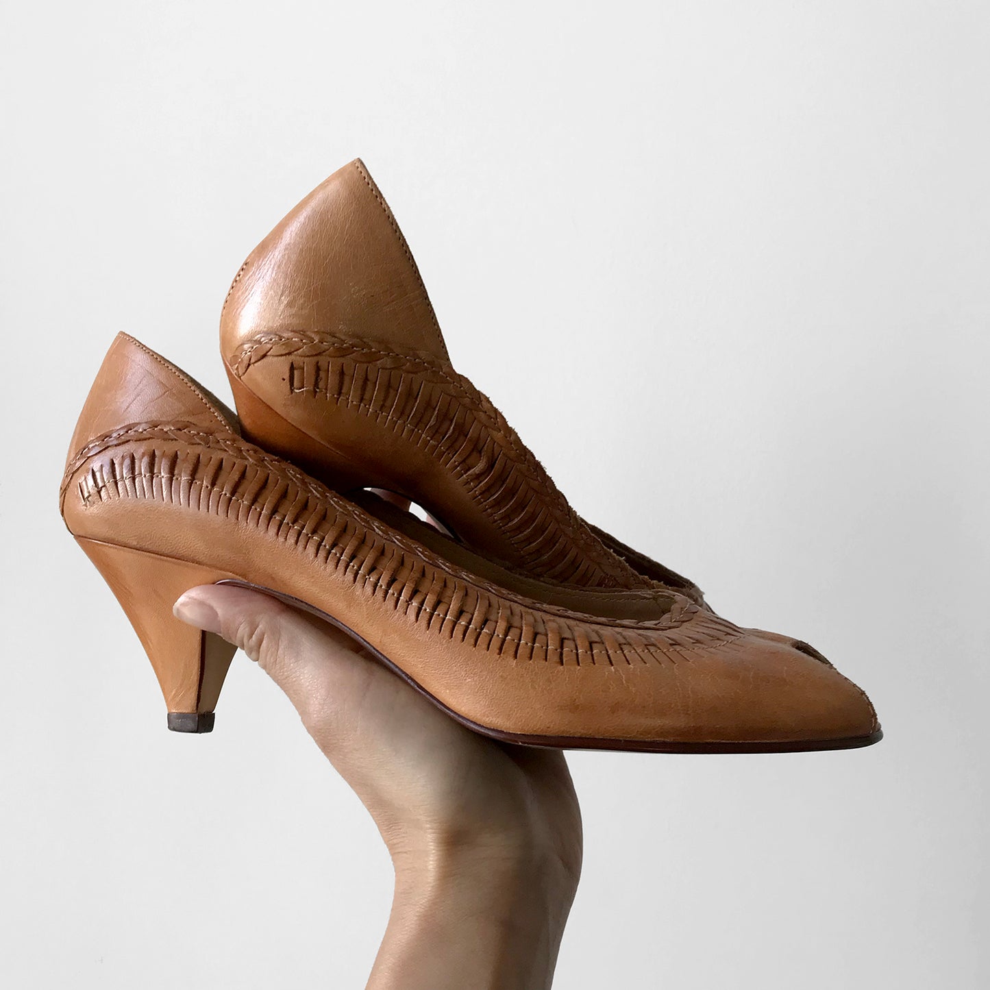 1970s Tan Woven Leather Peep-Toe High Heeled Pumps