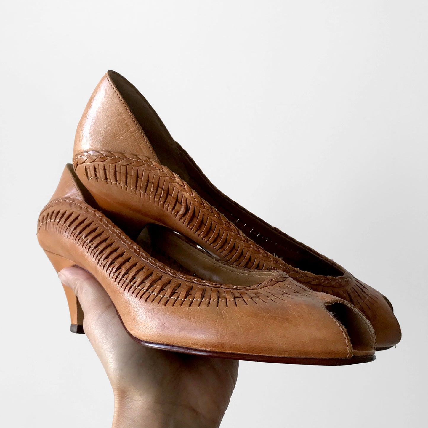 1970s Tan Woven Leather Peep-Toe High Heeled Pumps