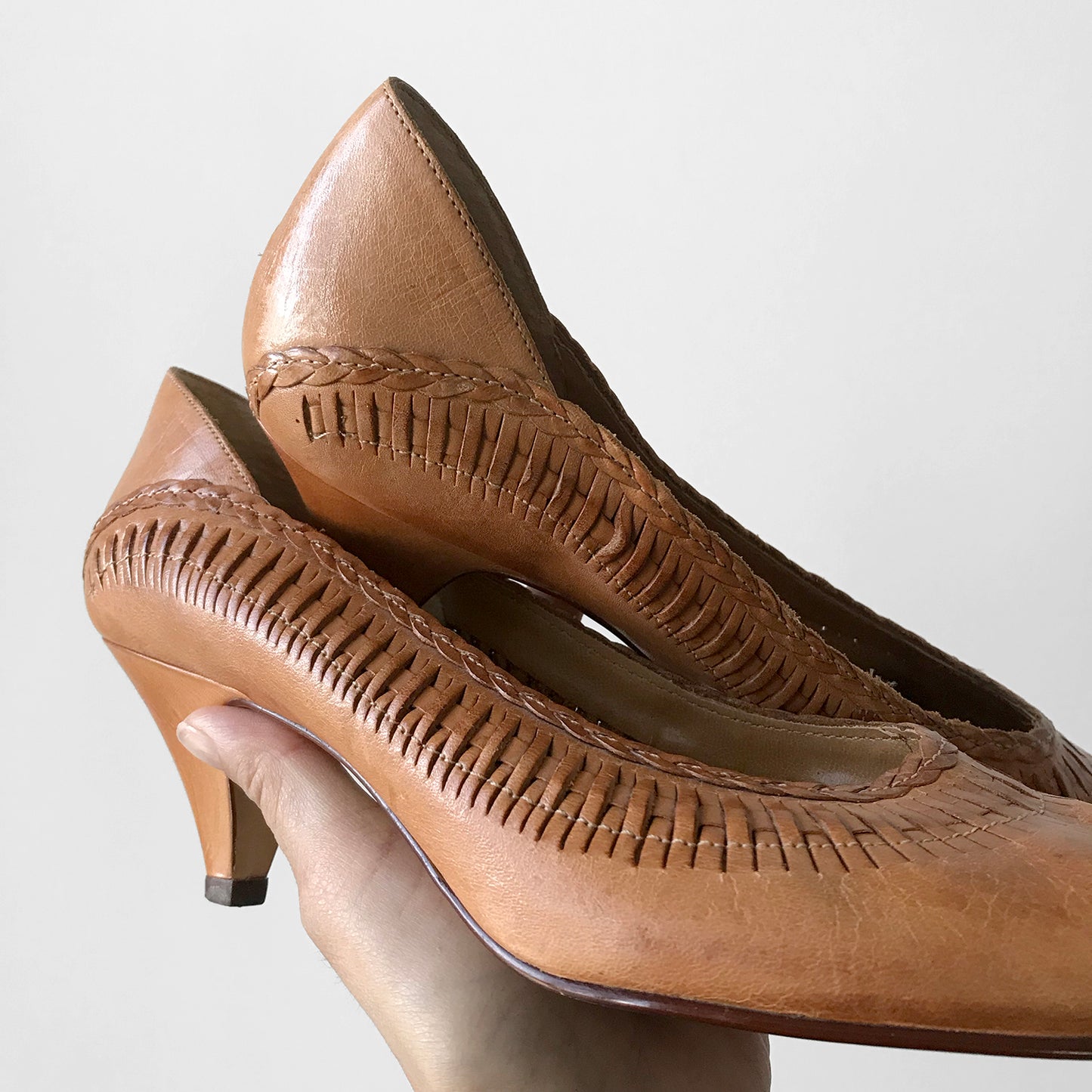 1970s Tan Woven Leather Peep-Toe High Heeled Pumps