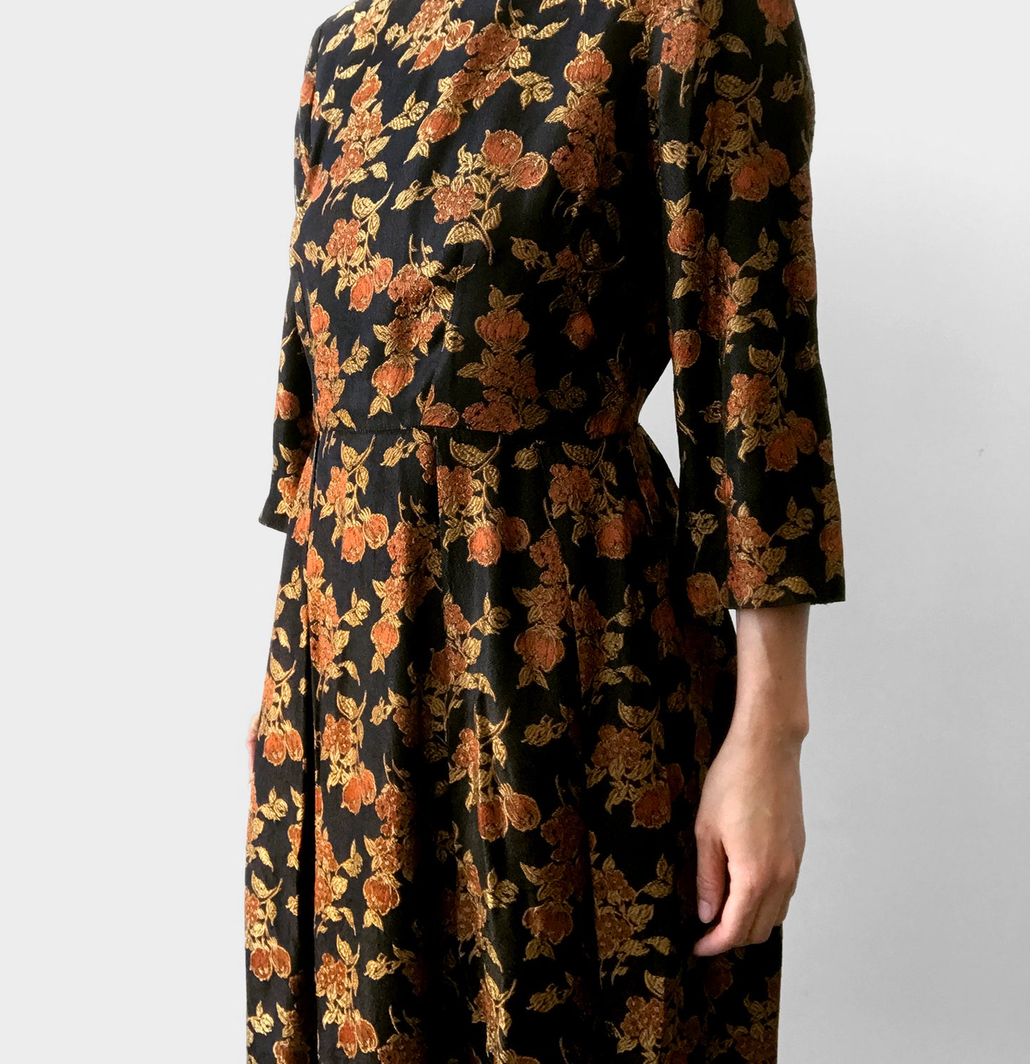 1960s Made in New Zealand Floral Patterned Black Rust Gold Knee-Length Evening-Dress Dress