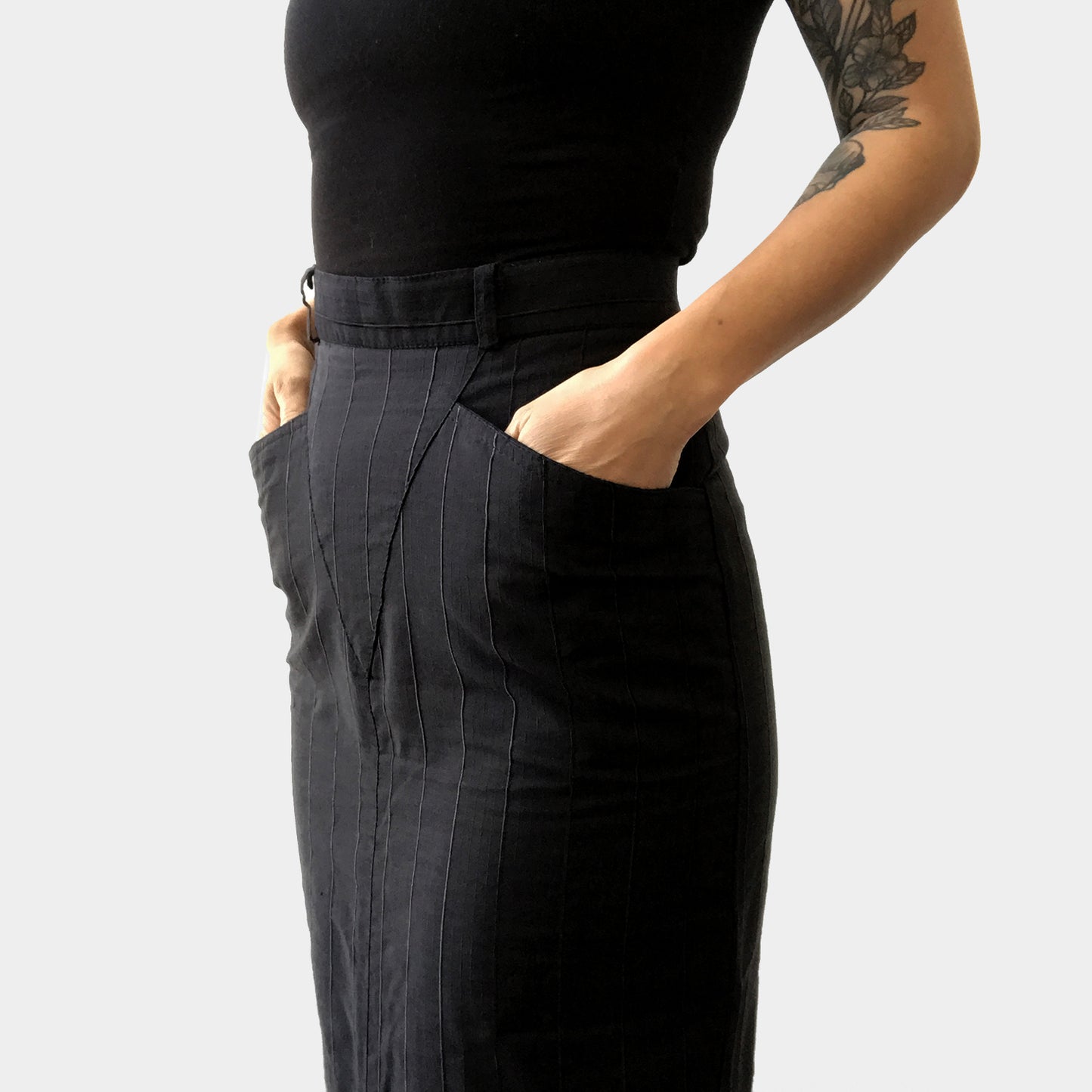 1960s Black Stripe Taffeta Knee-Length Pencil Skirt