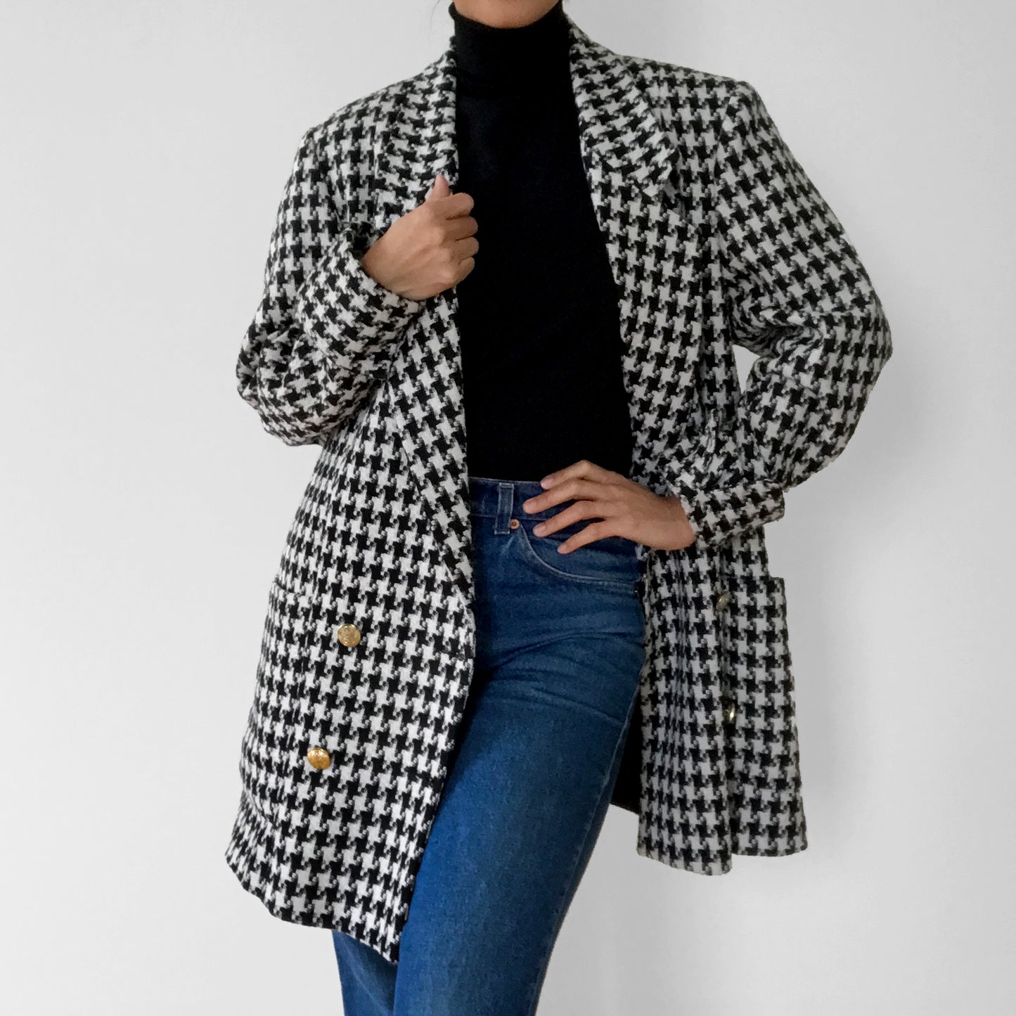 1980s Black and White Wool Houndstooth Double-Breasted Gold Button Blazer Jacket