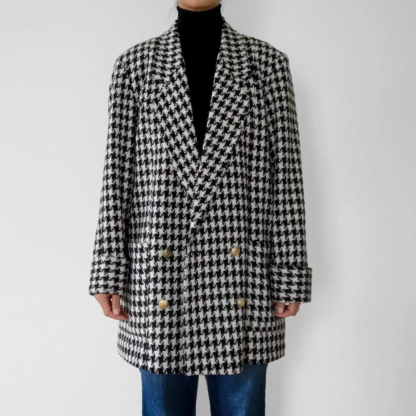 1980s Black and White Wool Houndstooth Double-Breasted Gold Button Blazer Jacket