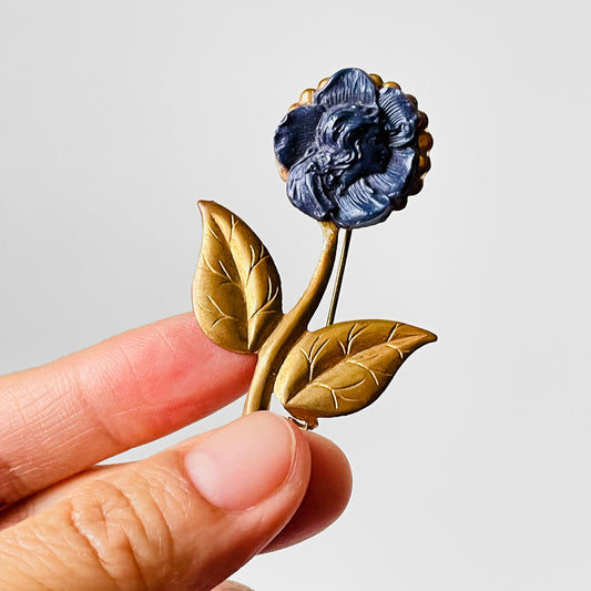 Late 1800s Early 1900s Cameo Flower Pin