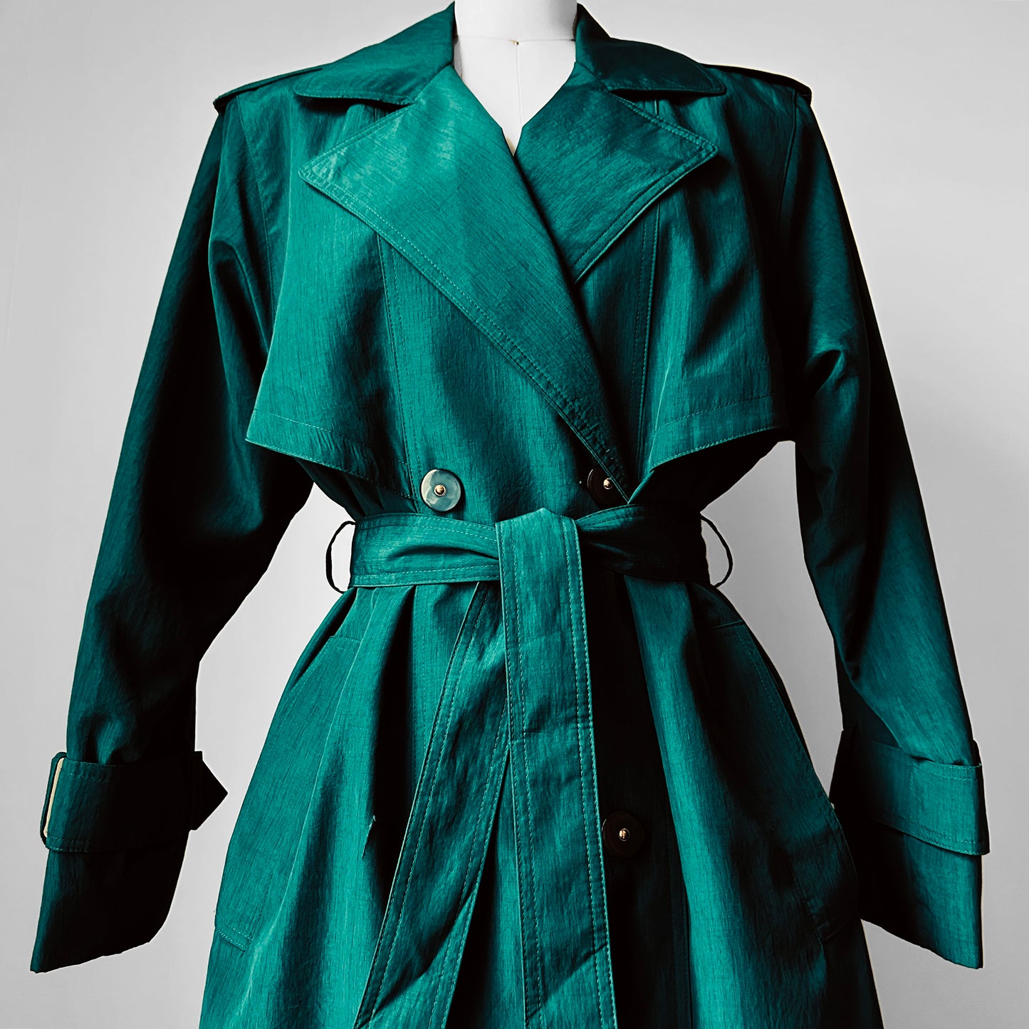 1980s Lightweight Deep Emerald Green Belted Double-Breasted Spring Trench Coat - S/M