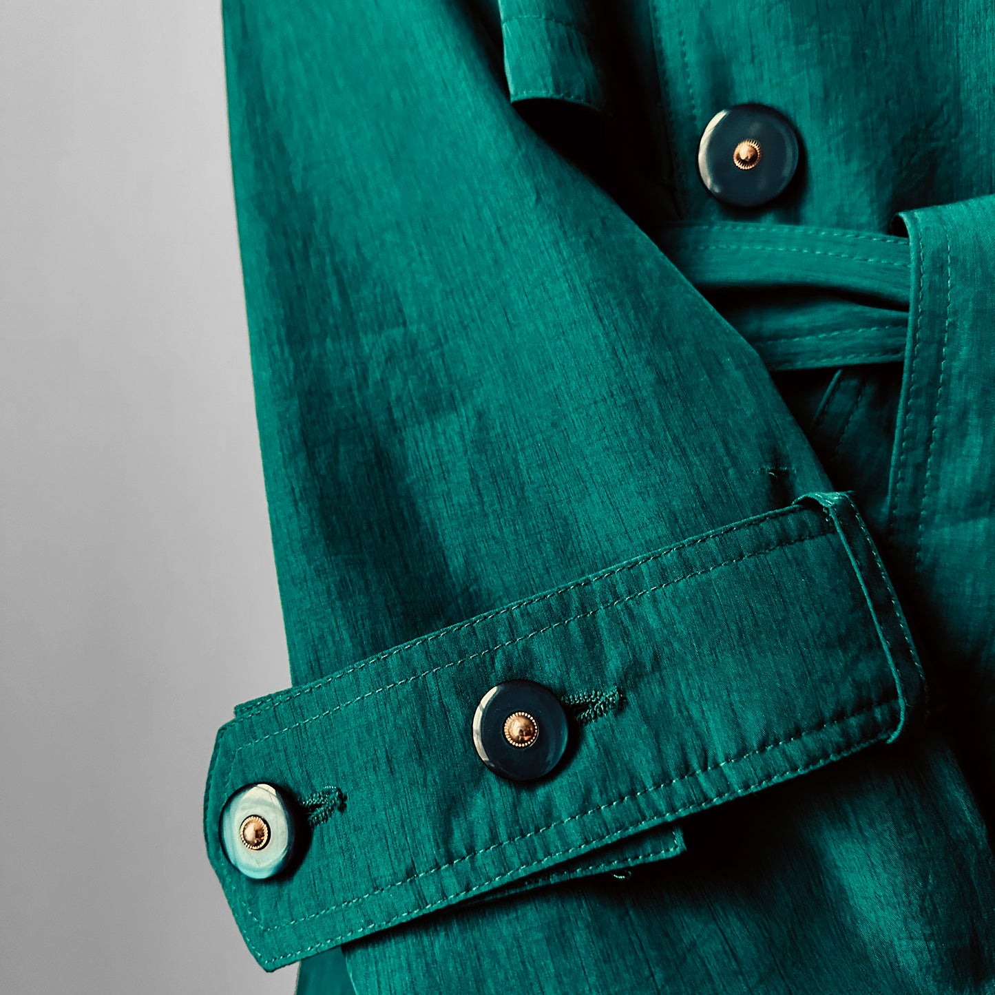 1980s Lightweight Deep Emerald Green Belted Double-Breasted Spring Trench Coat - S/M