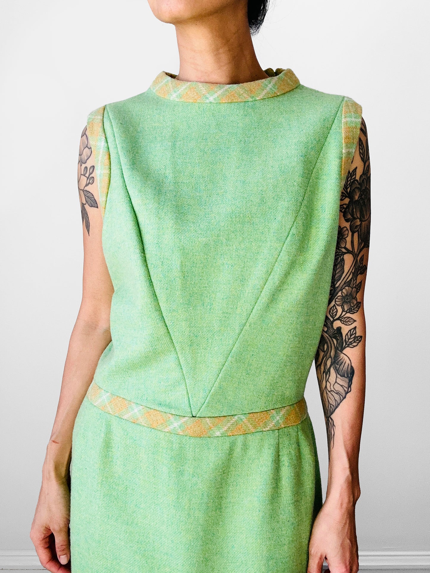 1960s Apple Green and Plaid Trimmed Wool Lined Sleeveless Drop Waist Shift Dress - Sz. S