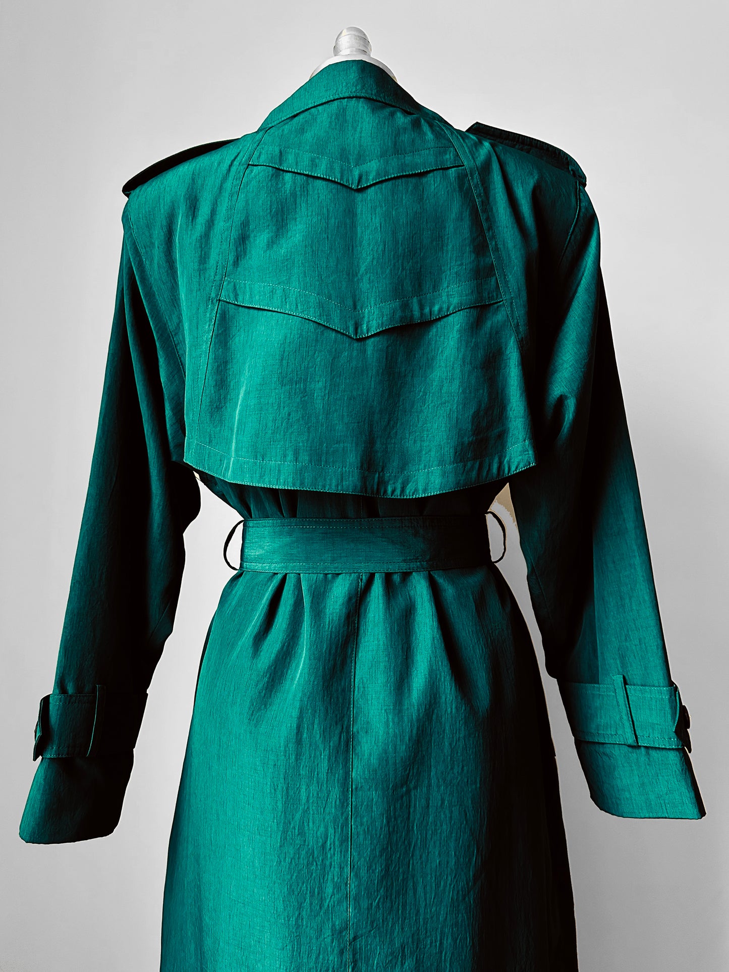 1980s Lightweight Deep Emerald Green Belted Double-Breasted Spring Trench Coat - S/M