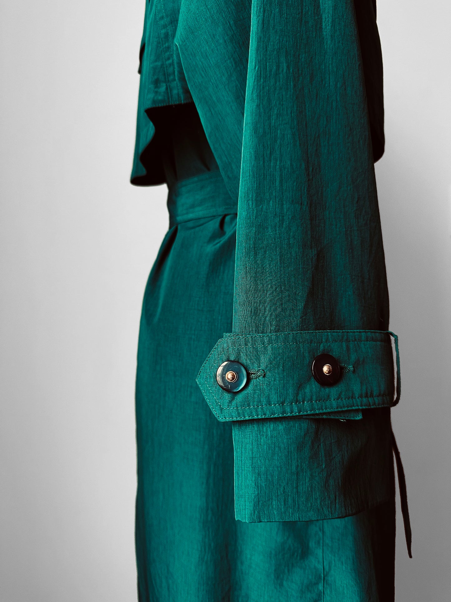 1980s Lightweight Deep Emerald Green Belted Double-Breasted Spring Trench Coat - S/M