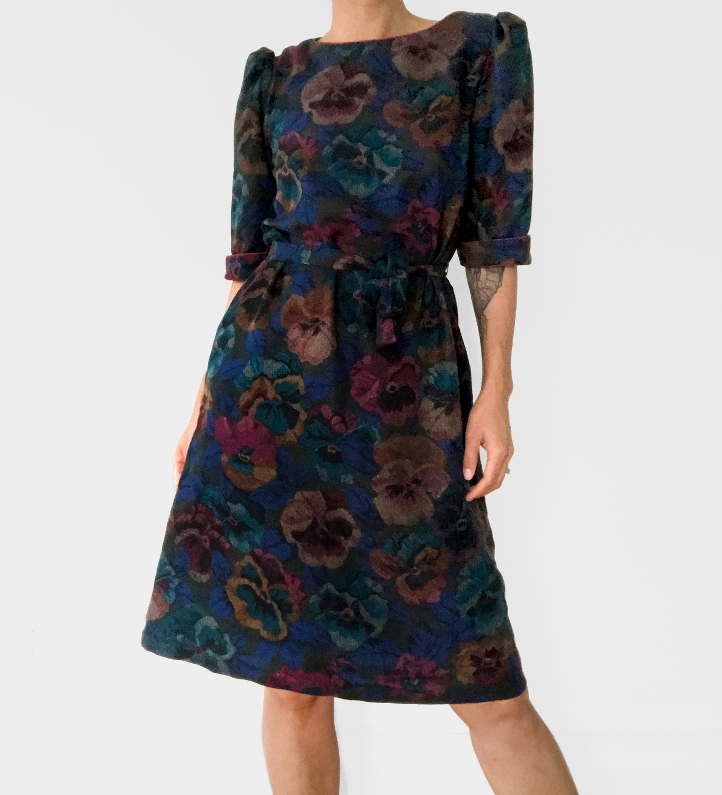 1970s Jewel-Toned Half-Sleeve Pleated-Shoulder Belted Knee-Length Floral Dress