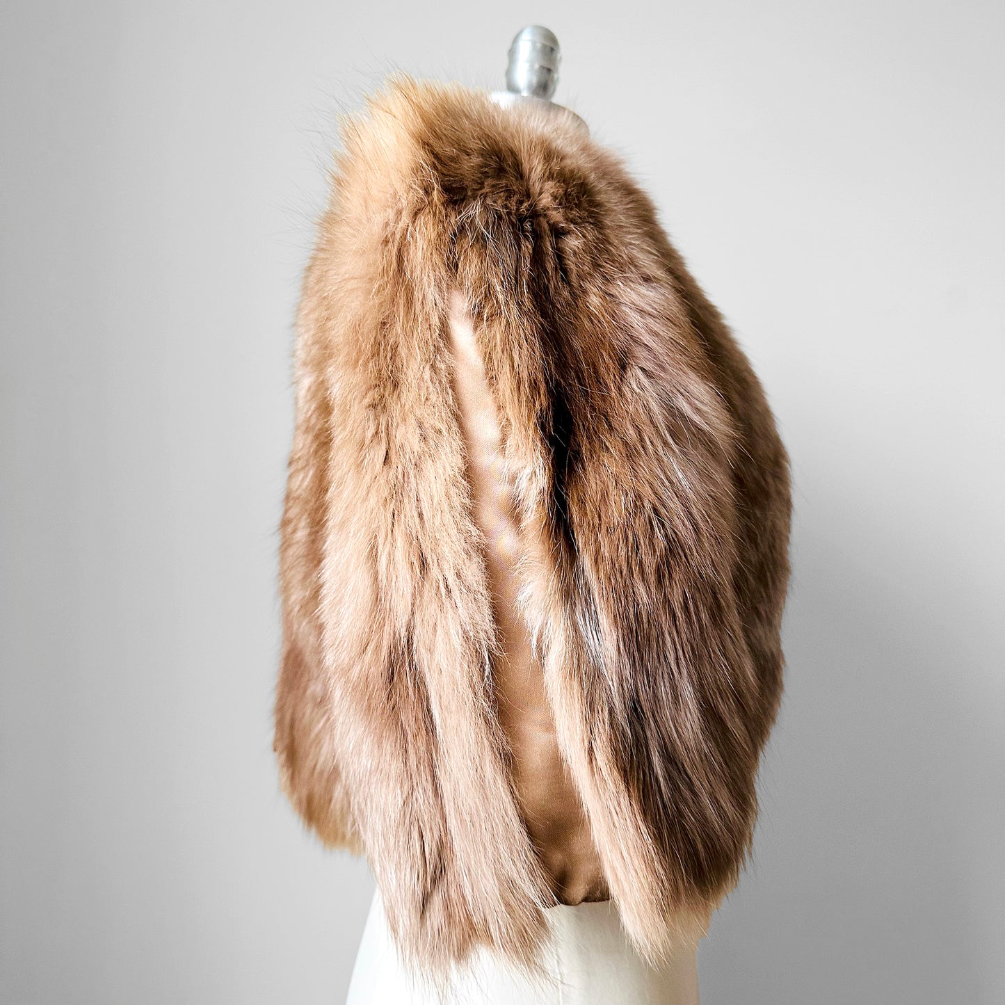 1960s Soft Tan and Satin Snap Button Lined Fur Stole